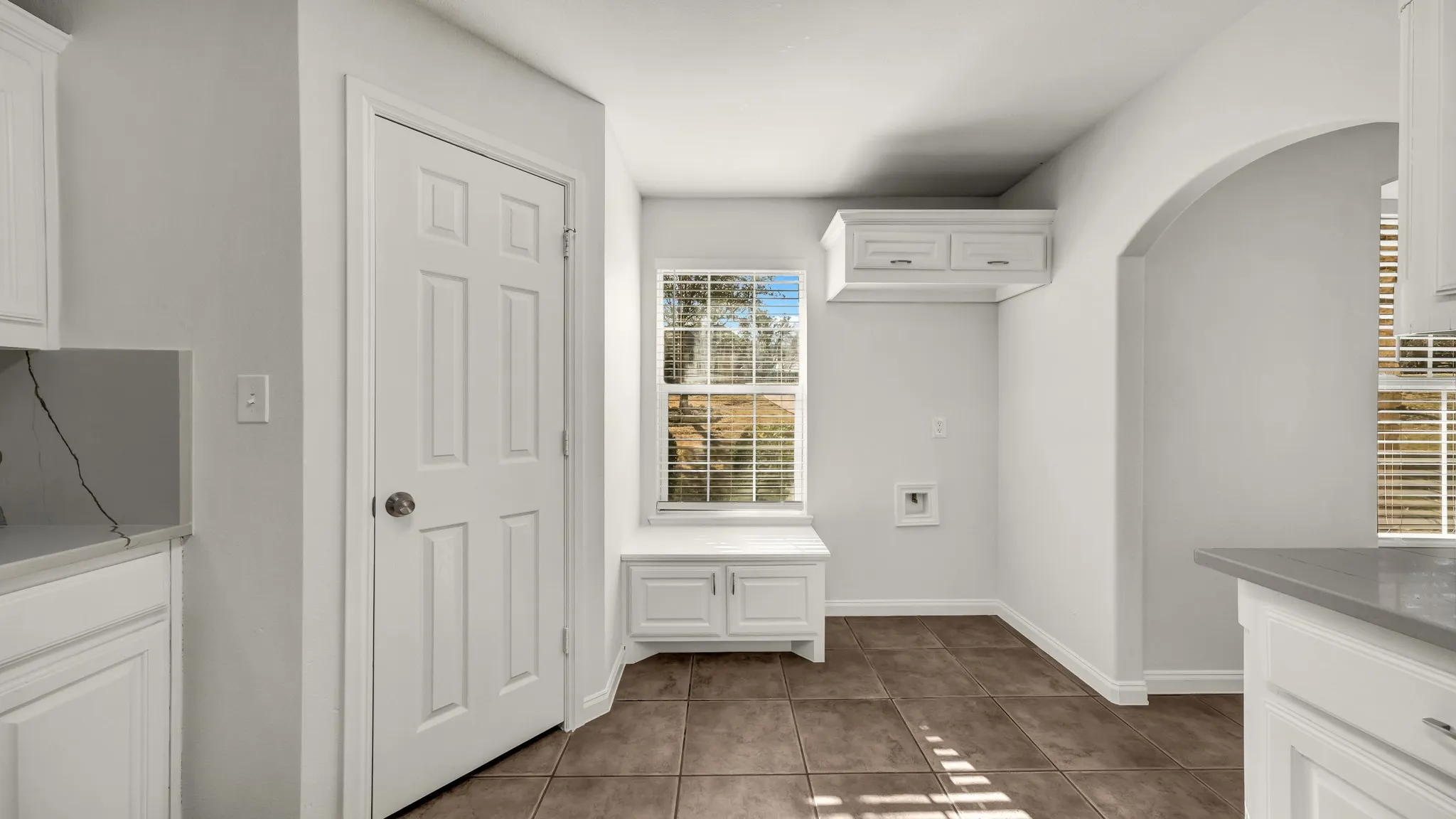Single Family Residence For Sale in Parker County , 1735 Woodridge Court, Aledo, Texas 76008, 4 Bedroom, 3 Bathroom, 2 Garage spaces, 2,664 Sqft, built in 2005, mls#21131025, Real Estate Agent in Aledo, Homes For Sale in Parker county, Homes For Sale in Aledo, Realtor in Aledo Texas, Real Estate Brokerage Independent Realty Texas, Luminita Cordes Realtor