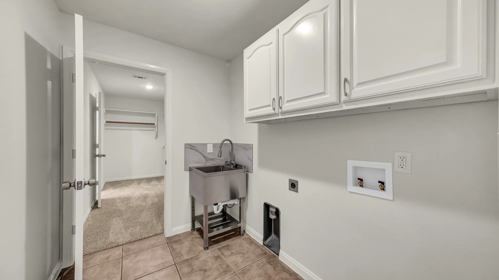 Single Family Residence For Sale in Parker County , 1735 Woodridge Court, Aledo, Texas 76008, 4 Bedroom, 3 Bathroom, 2 Garage spaces, 2,664 Sqft, built in 2005, mls#21131025, Real Estate Agent in Aledo, Homes For Sale in Parker county, Homes For Sale in Aledo, Realtor in Aledo Texas, Real Estate Brokerage Independent Realty Texas, Luminita Cordes Realtor