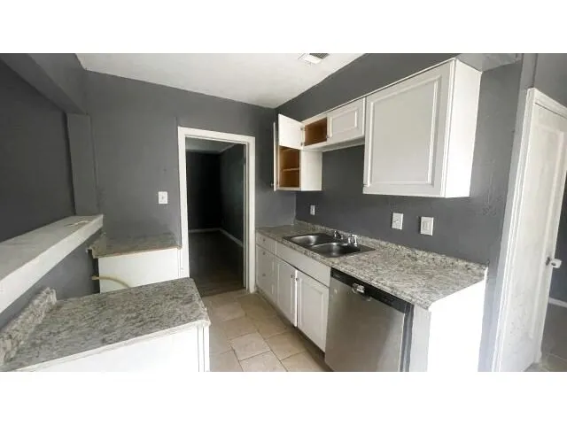 Single Family Residence For Sale in Tarrant County , 4518 Erath Street, Fort Worth, Texas 76119, 4 Bedroom, 2 Bathroom, Garage spaces, 1,392 Sqft, built in 1962, mls#21134233, Real Estate Agent in Fort Worth, Homes For Sale in Tarrant county, Homes For Sale in Fort Worth, Realtor in Fort Worth Texas, Real Estate Brokerage Independent Realty Texas, Luminita Cordes Realtor