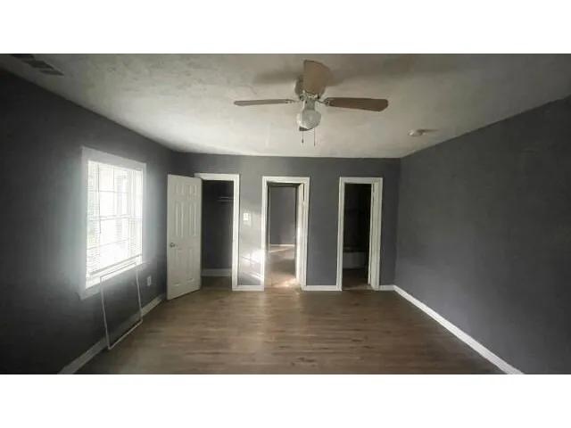 Single Family Residence For Sale in Tarrant County , 4518 Erath Street, Fort Worth, Texas 76119, 4 Bedroom, 2 Bathroom, Garage spaces, 1,392 Sqft, built in 1962, mls#21134233, Real Estate Agent in Fort Worth, Homes For Sale in Tarrant county, Homes For Sale in Fort Worth, Realtor in Fort Worth Texas, Real Estate Brokerage Independent Realty Texas, Luminita Cordes Realtor