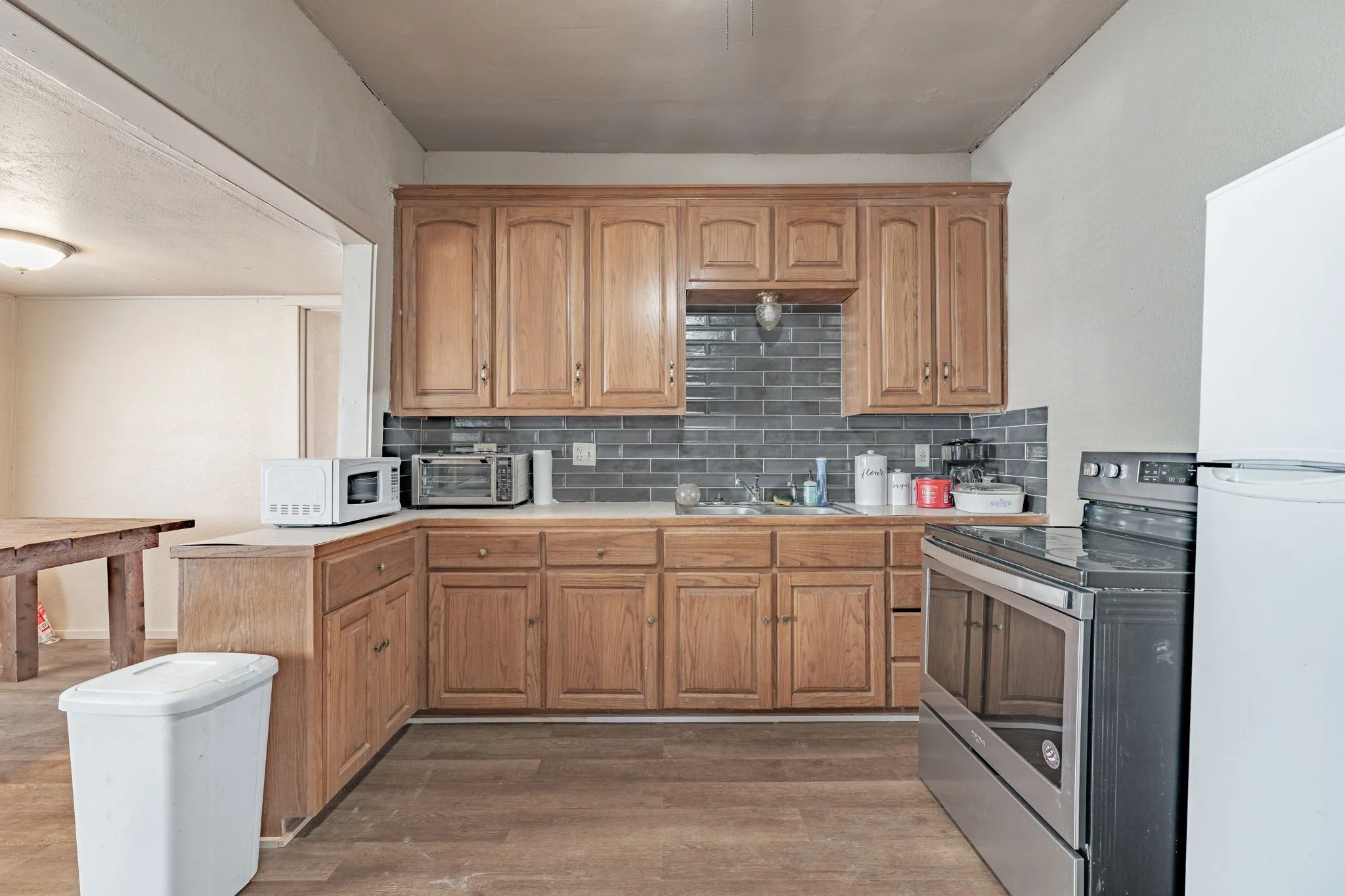 Single Family Residence For Sale in Erath County , 1000 N Clinton Street N, Stephenville, Texas 76401, 3 Bedroom, 1 Bathroom, Garage spaces, 1,232 Sqft, built in 1930, mls#21134359, Real Estate Agent in Stephenville, Homes For Sale in Erath county, Homes For Sale in Stephenville, Realtor in Stephenville Texas, Real Estate Brokerage Independent Realty Texas, Luminita Cordes Realtor