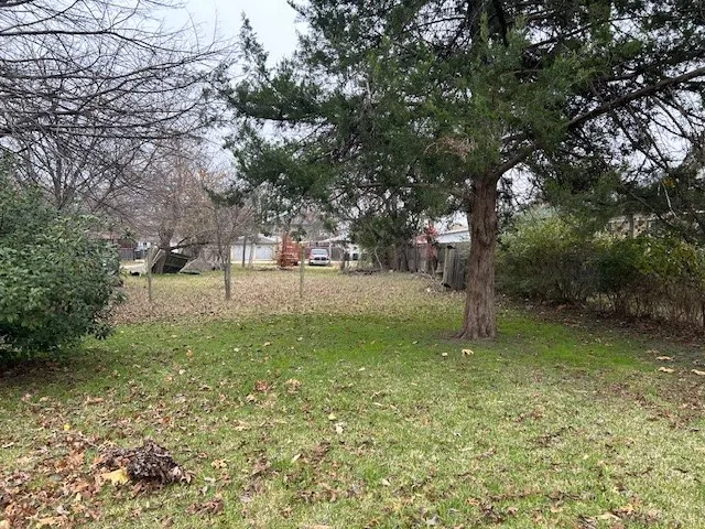 Unimproved Land For Sale in Johnson County , 813 Prairie Avenue, Cleburne, Texas 76033, 0, 0, Garage spaces, 0 Sqft, built in 0, mls#21133773, Real Estate Agent in Cleburne, Homes For Sale in Johnson county, Homes For Sale in Cleburne, Realtor in Cleburne Texas, Real Estate Brokerage Independent Realty Texas, Luminita Cordes Realtor