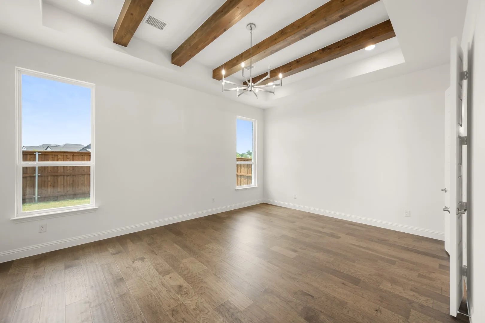4718 Hawthorn Hills- Primary Suite-4