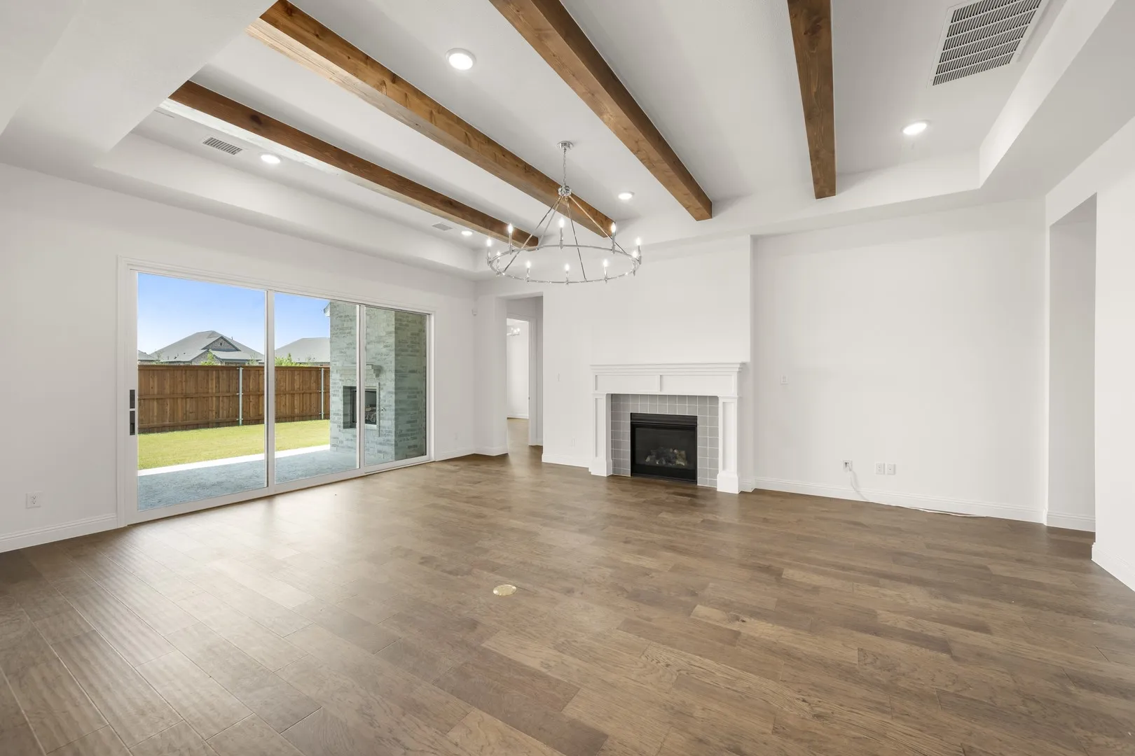 4718 Hawthorn Hills- Kitchen