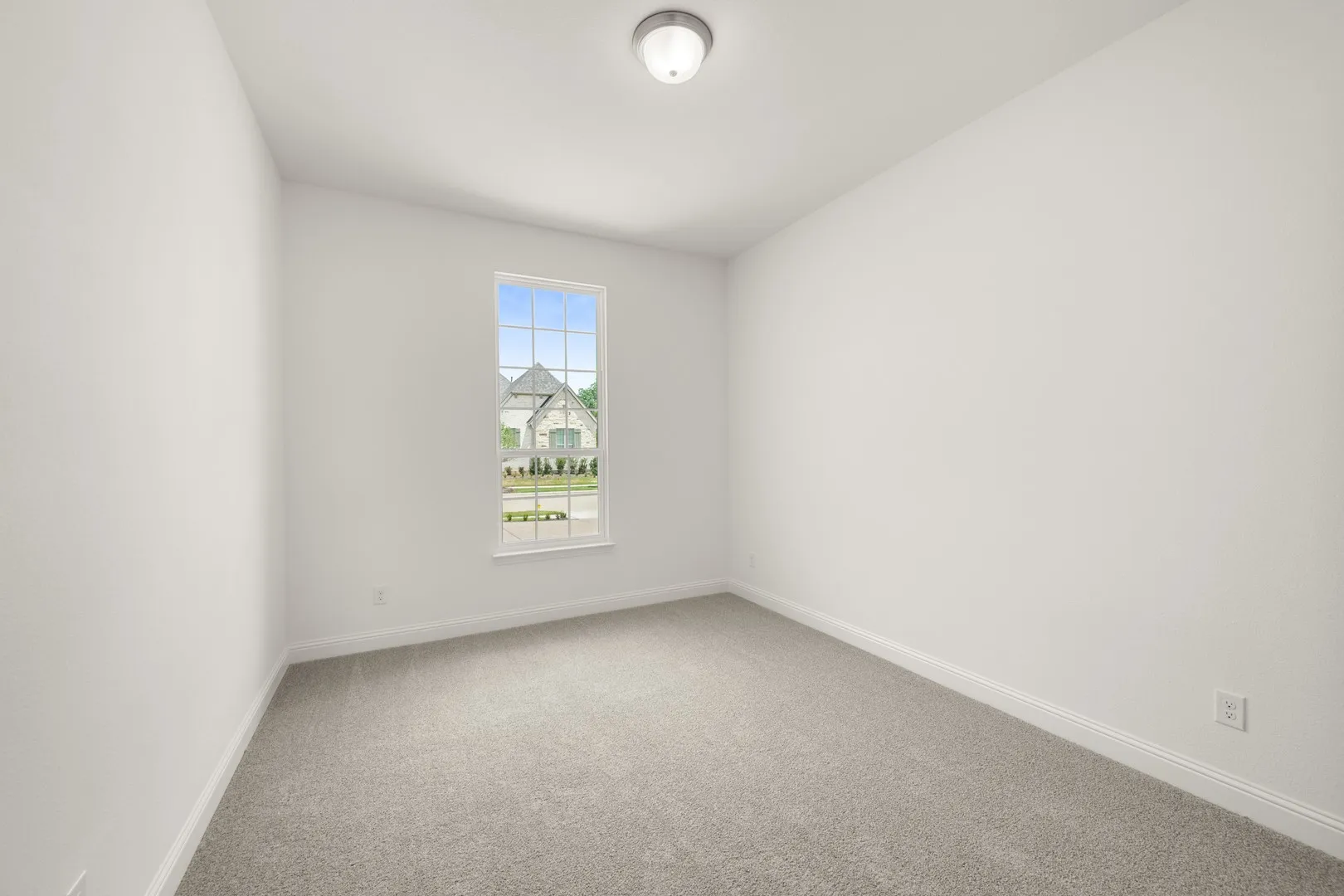 4718 Hawthorn Hills- Mudroom