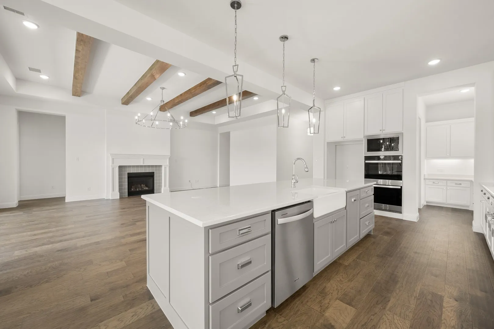 4718 Hawthorn Hills- Bedroom-2
