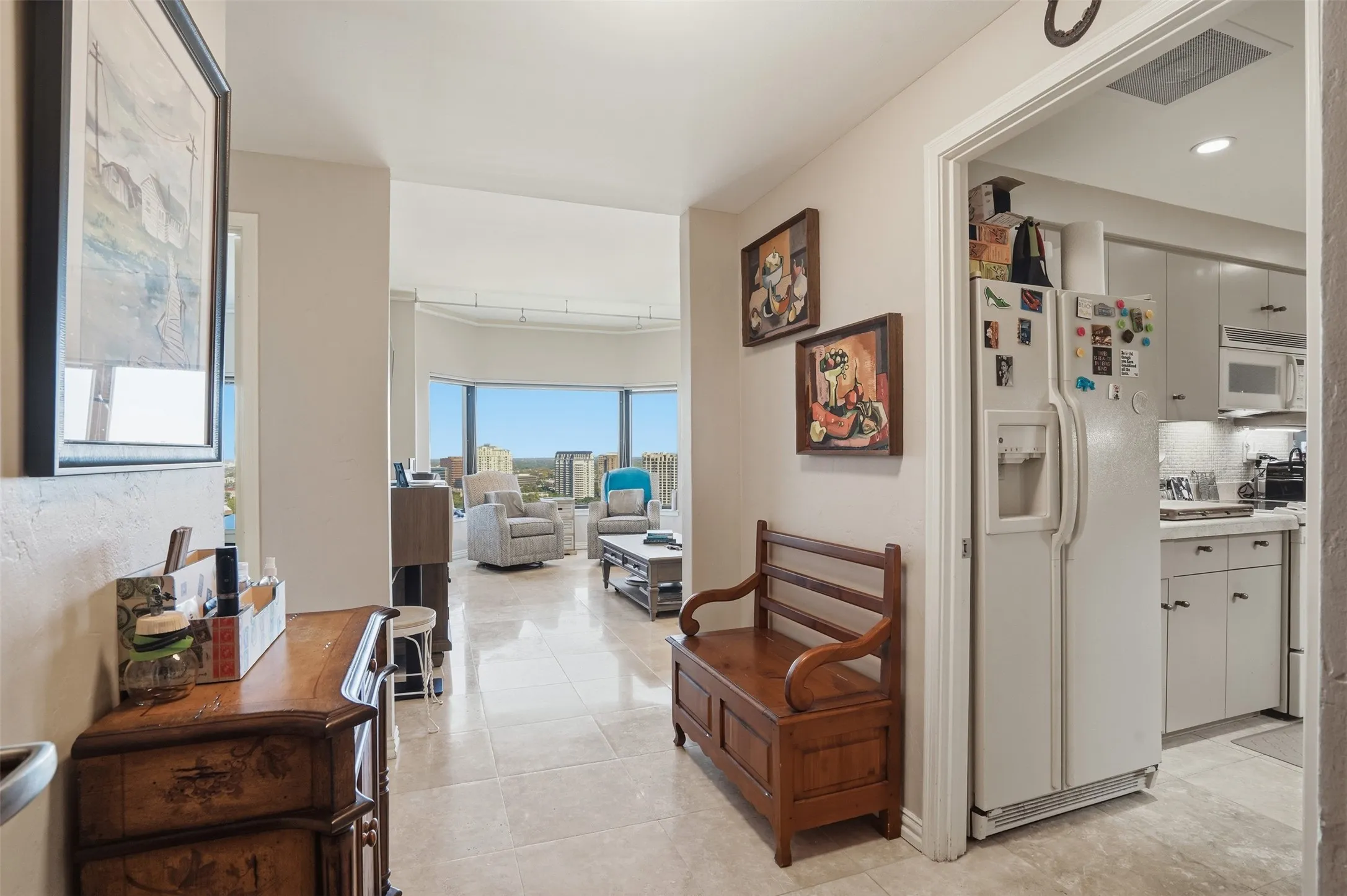 Condominium For Sale in Dallas County , 3030 Mckinney Avenue 2203, Dallas, Texas 75204, 2 Bedroom, 2 Bathroom, 2 Garage spaces, 1,353 Sqft, built in 1981, Preowned, mls#21128110, Real Estate Agent in Dallas, Homes For Sale in Dallas county, Homes For Sale in Dallas, Realtor in Dallas Texas, Real Estate Brokerage Independent Realty Texas, Luminita Cordes Realtor