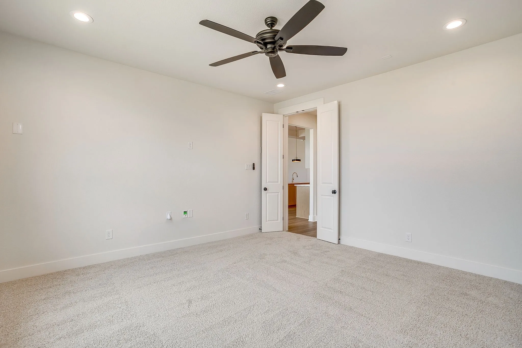 Single Family Residence For Sale in Ellis County , 136 Lana Garden Way, Waxahachie, Texas 75165, 4 Bedroom, 3 Bathroom, 3 Garage spaces, 2,719 Sqft, built in 2025, New Construction - Complete, mls#21134439, Real Estate Agent in Waxahachie, Homes For Sale in Ellis county, Homes For Sale in Waxahachie, Realtor in Waxahachie Texas, Real Estate Brokerage Independent Realty Texas, Luminita Cordes Realtor