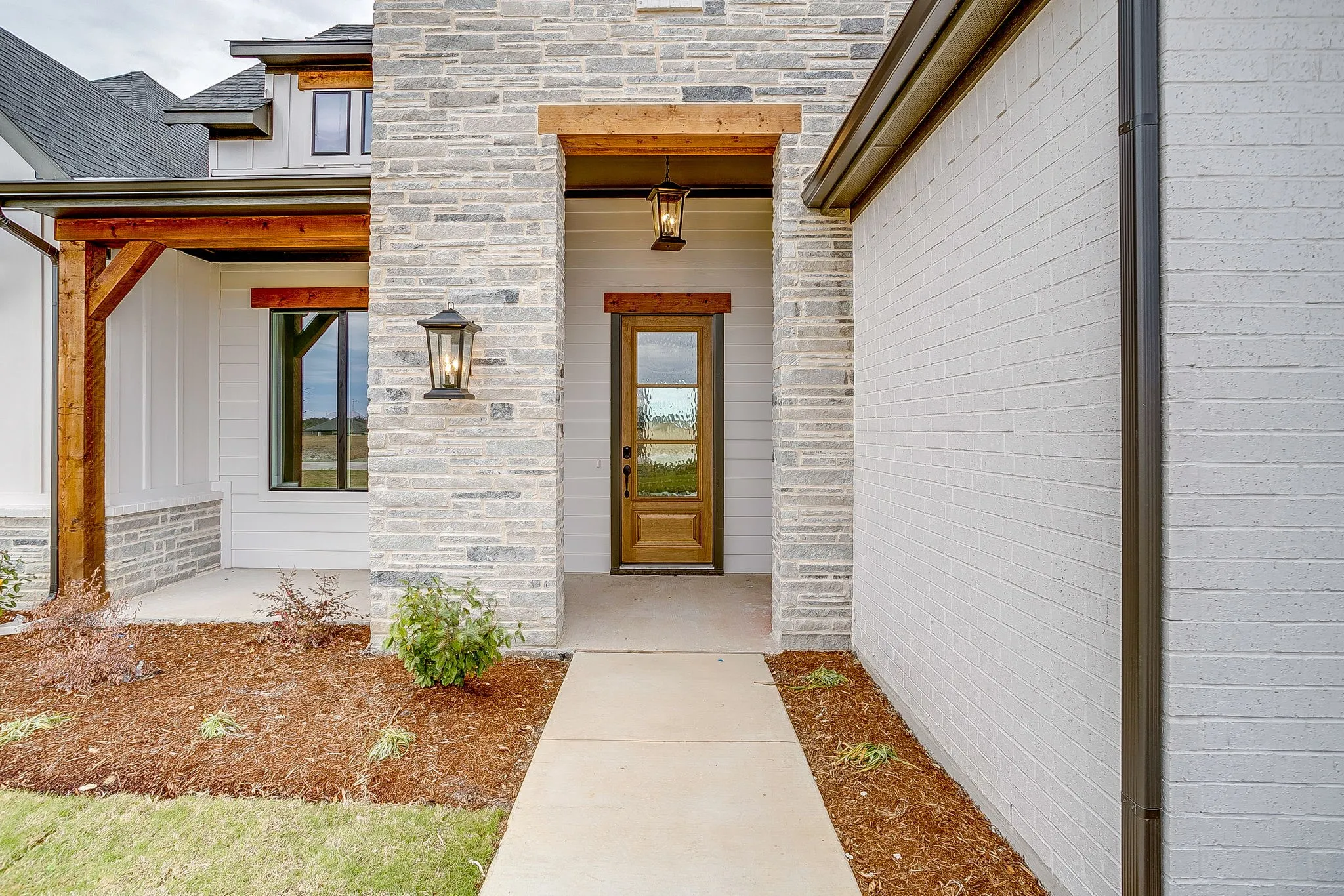 Single Family Residence For Sale in Ellis County , 136 Lana Garden Way, Waxahachie, Texas 75165, 4 Bedroom, 3 Bathroom, 3 Garage spaces, 2,719 Sqft, built in 2025, New Construction - Complete, mls#21134439, Real Estate Agent in Waxahachie, Homes For Sale in Ellis county, Homes For Sale in Waxahachie, Realtor in Waxahachie Texas, Real Estate Brokerage Independent Realty Texas, Luminita Cordes Realtor