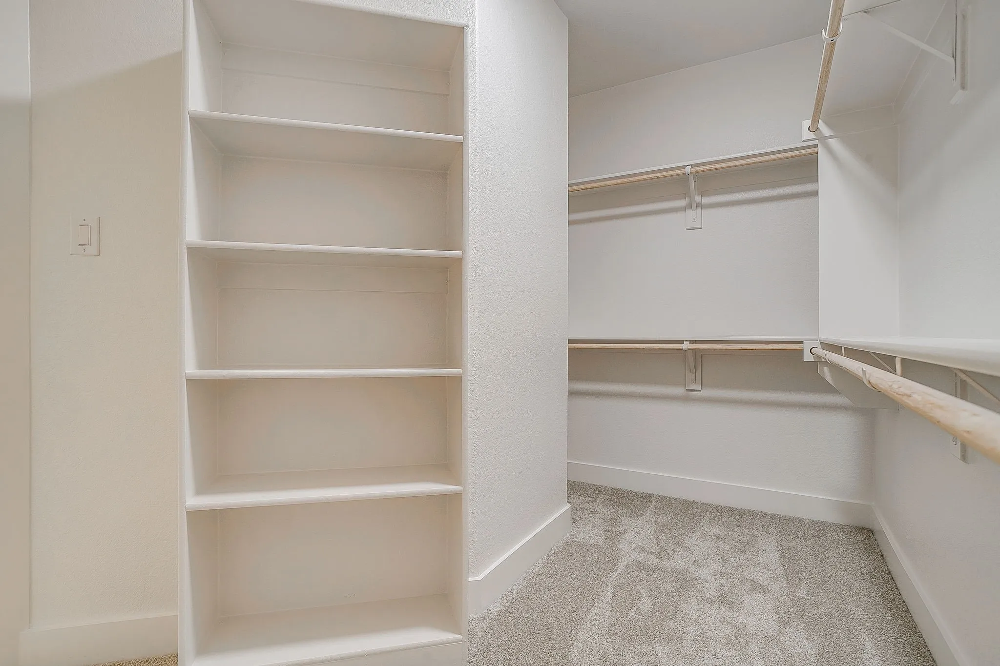Single Family Residence For Sale in Ellis County , 136 Lana Garden Way, Waxahachie, Texas 75165, 4 Bedroom, 3 Bathroom, 3 Garage spaces, 2,719 Sqft, built in 2025, New Construction - Complete, mls#21134439, Real Estate Agent in Waxahachie, Homes For Sale in Ellis county, Homes For Sale in Waxahachie, Realtor in Waxahachie Texas, Real Estate Brokerage Independent Realty Texas, Luminita Cordes Realtor