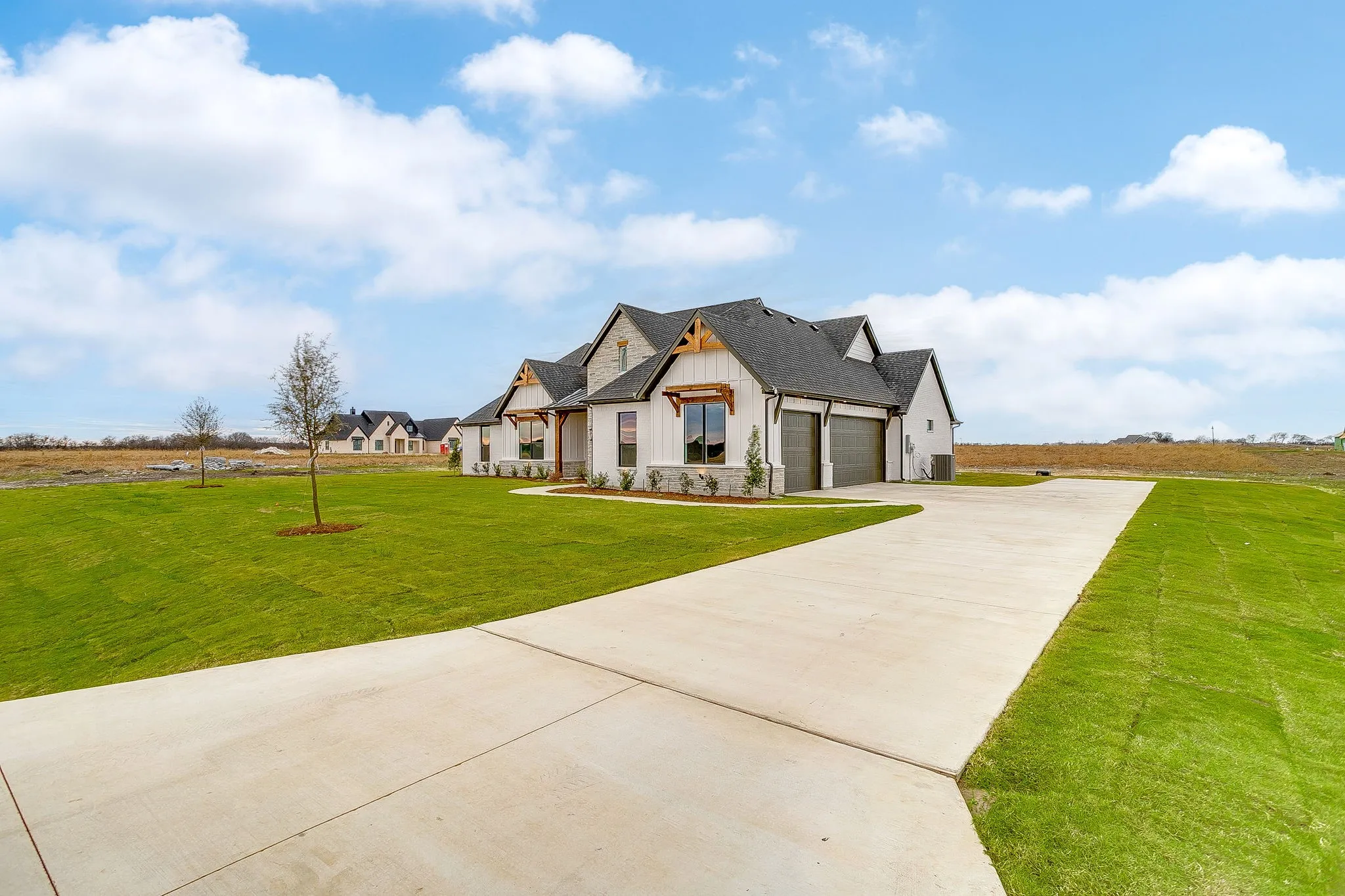 Single Family Residence For Sale in Ellis County , 136 Lana Garden Way, Waxahachie, Texas 75165, 4 Bedroom, 3 Bathroom, 3 Garage spaces, 2,719 Sqft, built in 2025, New Construction - Complete, mls#21134439, Real Estate Agent in Waxahachie, Homes For Sale in Ellis county, Homes For Sale in Waxahachie, Realtor in Waxahachie Texas, Real Estate Brokerage Independent Realty Texas, Luminita Cordes Realtor