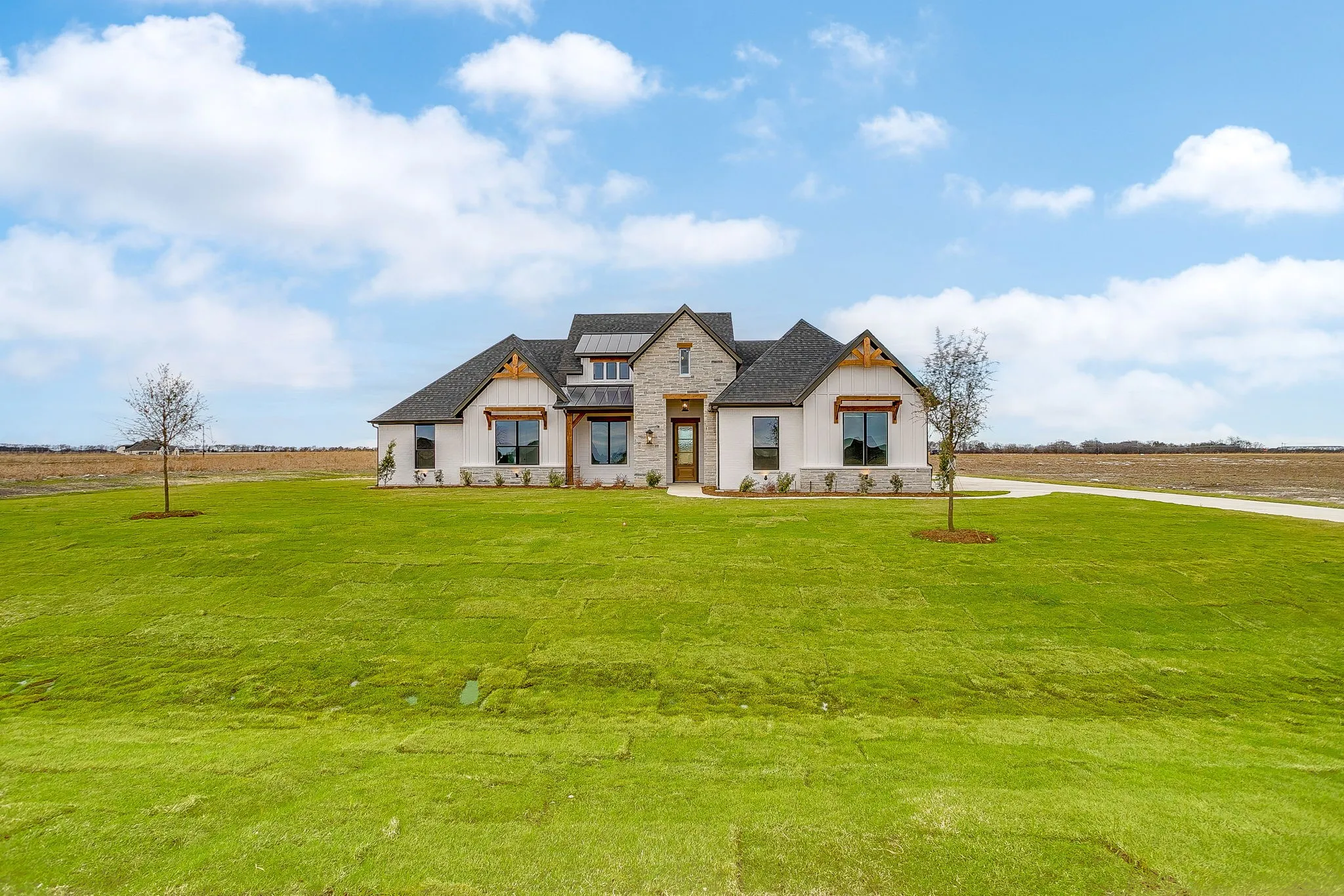 Single Family Residence For Sale in Ellis County , 136 Lana Garden Way, Waxahachie, Texas 75165, 4 Bedroom, 3 Bathroom, 3 Garage spaces, 2,719 Sqft, built in 2025, New Construction - Complete, mls#21134439, Real Estate Agent in Waxahachie, Homes For Sale in Ellis county, Homes For Sale in Waxahachie, Realtor in Waxahachie Texas, Real Estate Brokerage Independent Realty Texas, Luminita Cordes Realtor