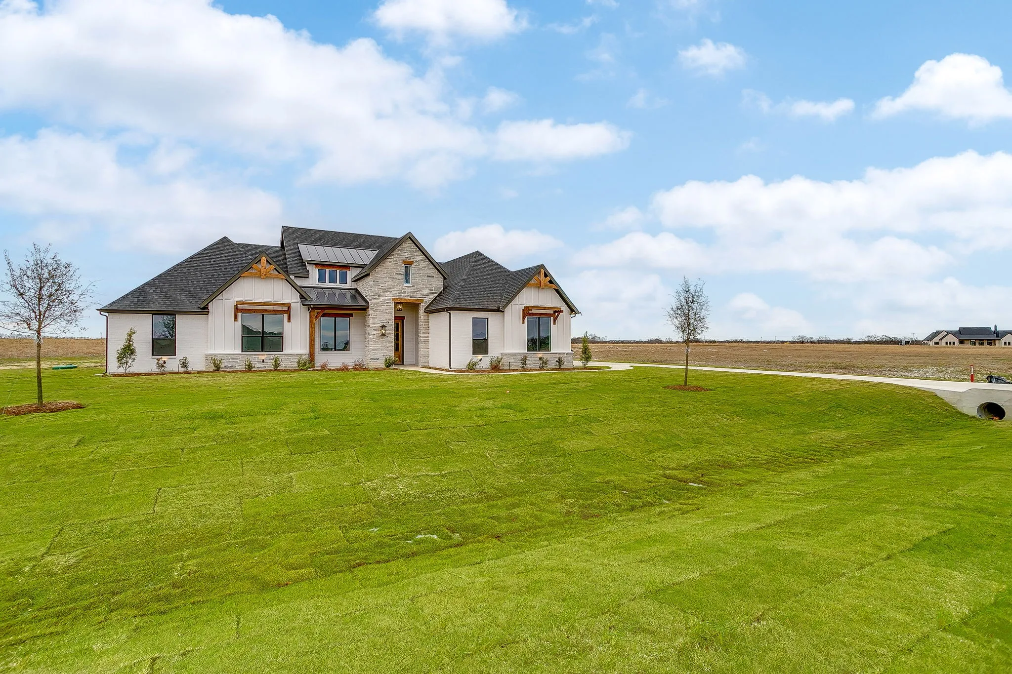 Single Family Residence For Sale in Ellis County , 136 Lana Garden Way, Waxahachie, Texas 75165, 4 Bedroom, 3 Bathroom, 3 Garage spaces, 2,719 Sqft, built in 2025, New Construction - Complete, mls#21134439, Real Estate Agent in Waxahachie, Homes For Sale in Ellis county, Homes For Sale in Waxahachie, Realtor in Waxahachie Texas, Real Estate Brokerage Independent Realty Texas, Luminita Cordes Realtor