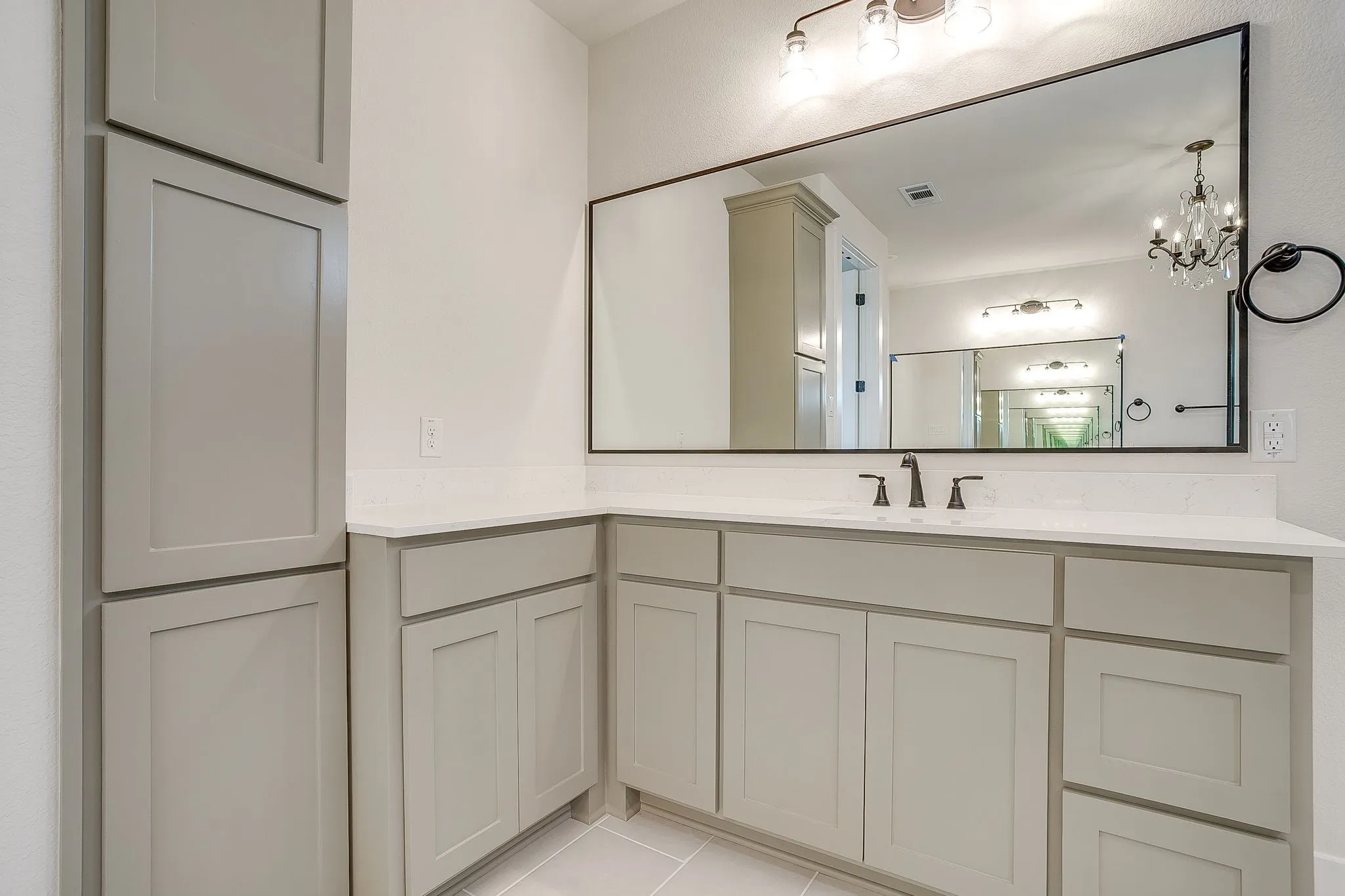 Single Family Residence For Sale in Ellis County , 136 Lana Garden Way, Waxahachie, Texas 75165, 4 Bedroom, 3 Bathroom, 3 Garage spaces, 2,719 Sqft, built in 2025, New Construction - Complete, mls#21134439, Real Estate Agent in Waxahachie, Homes For Sale in Ellis county, Homes For Sale in Waxahachie, Realtor in Waxahachie Texas, Real Estate Brokerage Independent Realty Texas, Luminita Cordes Realtor