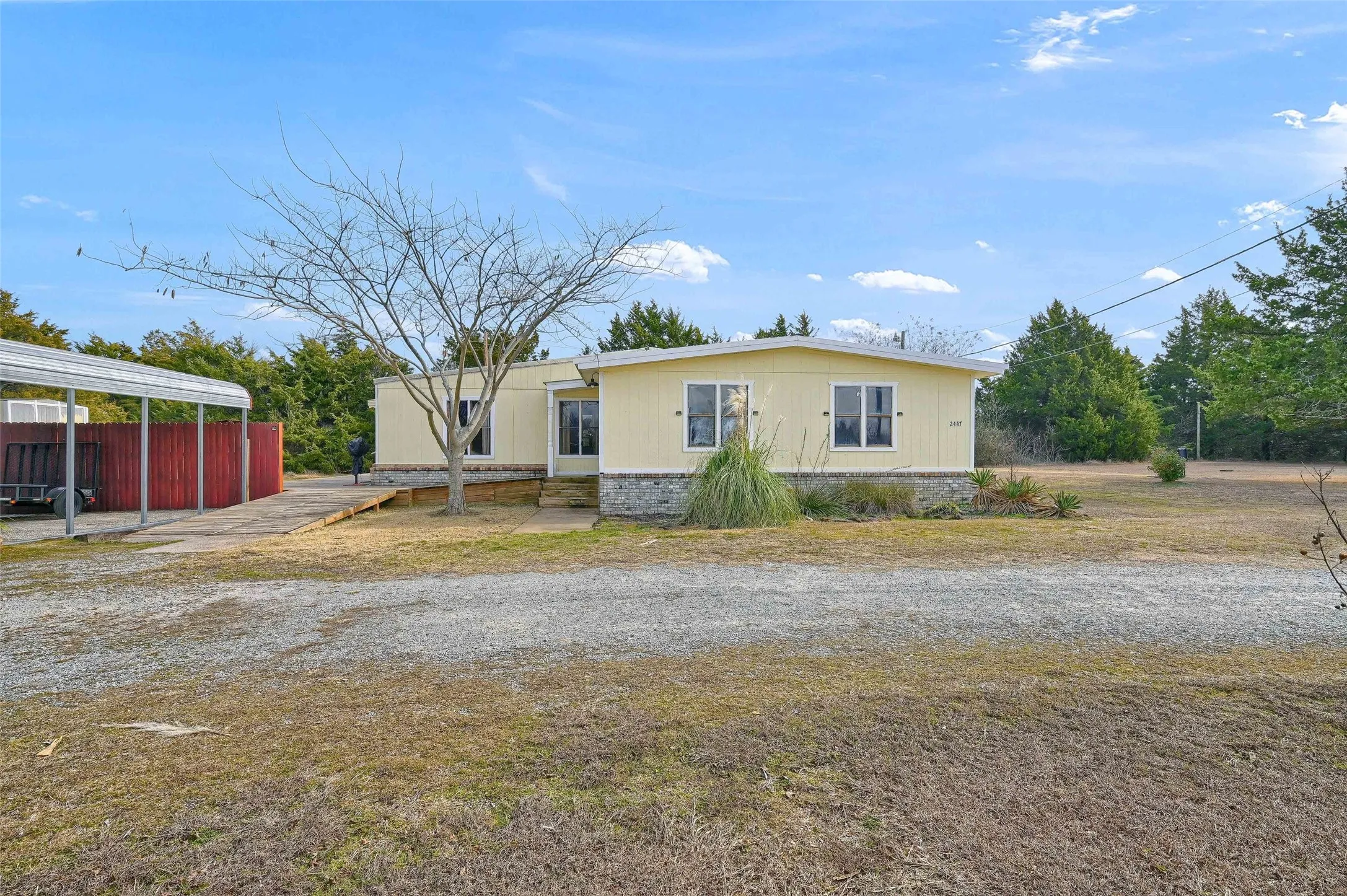 Single Family Residence For Sale in Grayson County , 2447 Cemetery Road, Pottsboro, Texas 75076, 2 Bedrooms, 1 Bathroom, Garage spaces, 1,652 Sqft, built in 1984, Preowned, Price $370,000, mls#21133872, Real Estate Agent in Pottsboro, Homes For Sale in Grayson county, Homes For Sale in Pottsboro, Realtor in Pottsboro Texas, Real Estate Brokerage Independent Realty Texas, Luminita Cordes Realtor