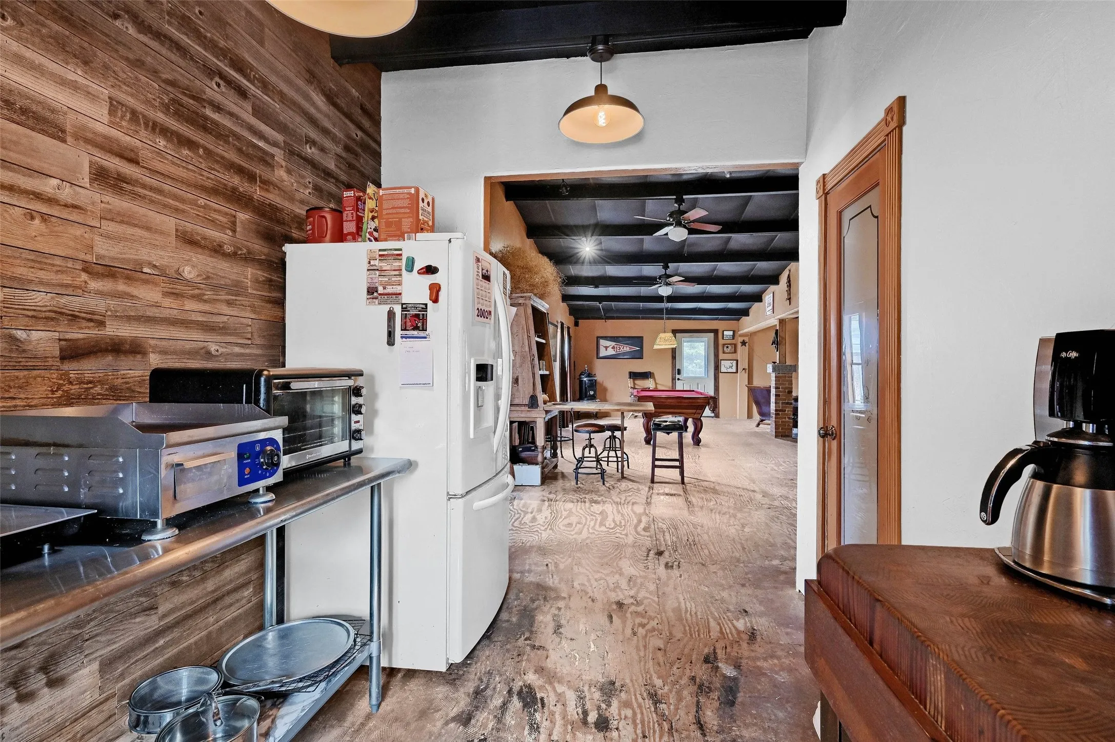 Single Family Residence For Sale in Grayson County , 2447 Cemetery Road, Pottsboro, Texas 75076, 2 Bedrooms, 1 Bathroom, Garage spaces, 1,652 Sqft, built in 1984, Preowned, Price $370,000, mls#21133872, Real Estate Agent in Pottsboro, Homes For Sale in Grayson county, Homes For Sale in Pottsboro, Realtor in Pottsboro Texas, Real Estate Brokerage Independent Realty Texas, Luminita Cordes Realtor