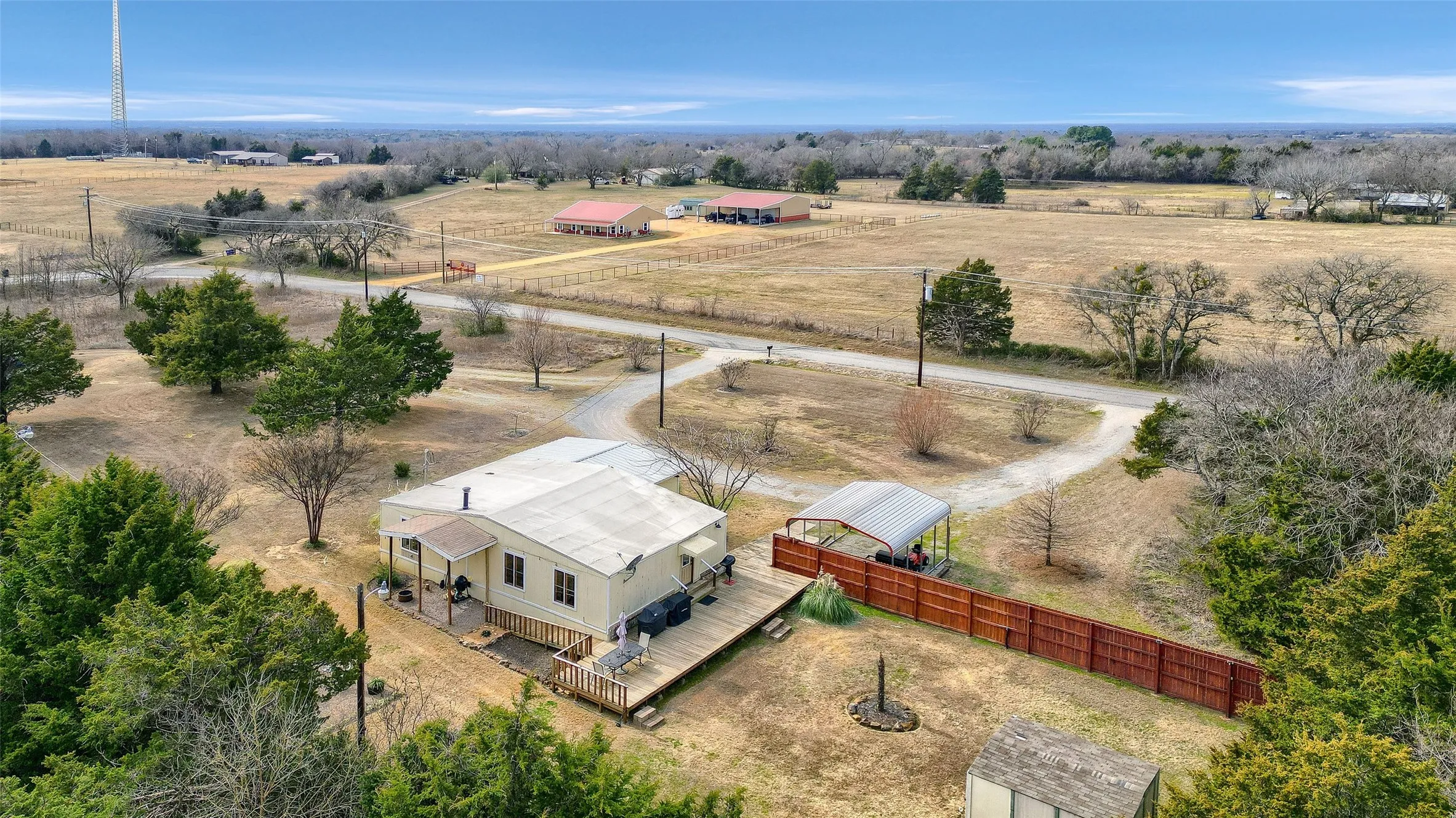 Single Family Residence For Sale in Grayson County , 2447 Cemetery Road, Pottsboro, Texas 75076, 2 Bedrooms, 1 Bathroom, Garage spaces, 1,652 Sqft, built in 1984, Preowned, Price $370,000, mls#21133872, Real Estate Agent in Pottsboro, Homes For Sale in Grayson county, Homes For Sale in Pottsboro, Realtor in Pottsboro Texas, Real Estate Brokerage Independent Realty Texas, Luminita Cordes Realtor