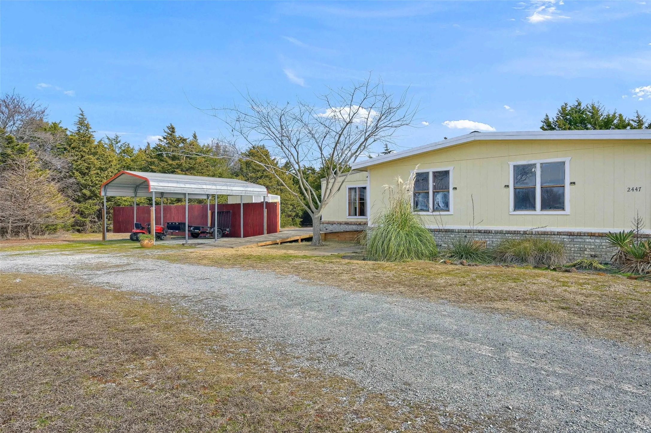 Single Family Residence For Sale in Grayson County , 2447 Cemetery Road, Pottsboro, Texas 75076, 2 Bedrooms, 1 Bathroom, Garage spaces, 1,652 Sqft, built in 1984, Preowned, Price $370,000, mls#21133872, Real Estate Agent in Pottsboro, Homes For Sale in Grayson county, Homes For Sale in Pottsboro, Realtor in Pottsboro Texas, Real Estate Brokerage Independent Realty Texas, Luminita Cordes Realtor