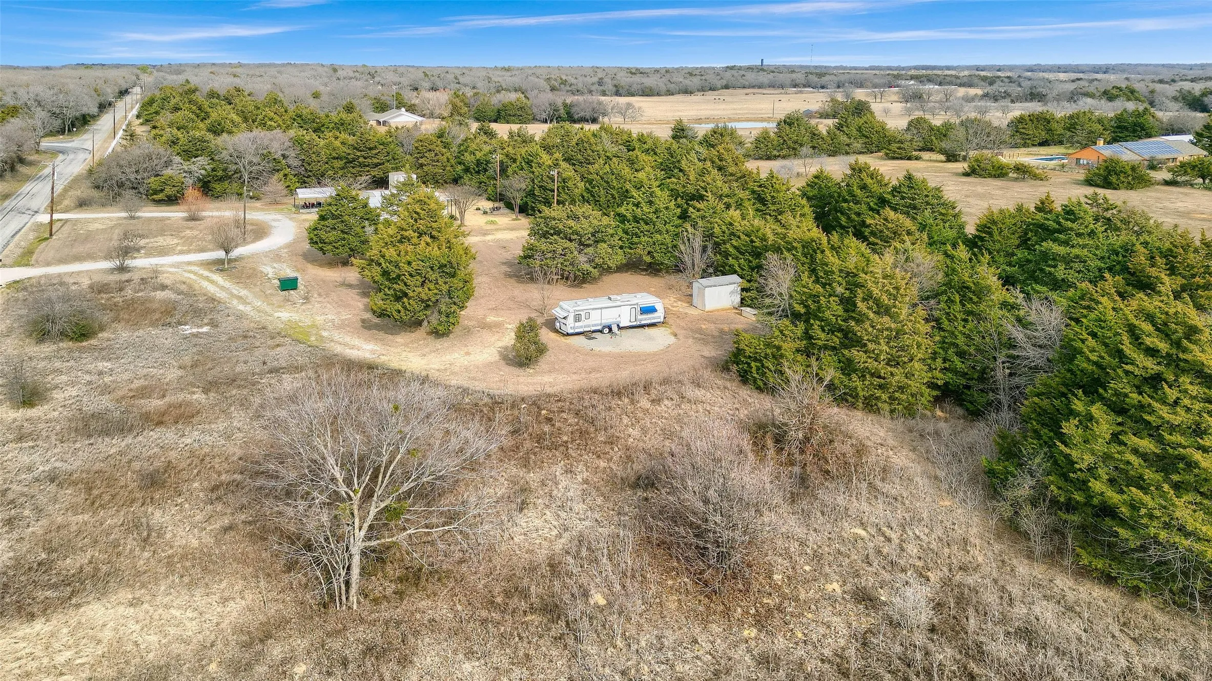 Single Family Residence For Sale in Grayson County , 2447 Cemetery Road, Pottsboro, Texas 75076, 2 Bedrooms, 1 Bathroom, Garage spaces, 1,652 Sqft, built in 1984, Preowned, Price $370,000, mls#21133872, Real Estate Agent in Pottsboro, Homes For Sale in Grayson county, Homes For Sale in Pottsboro, Realtor in Pottsboro Texas, Real Estate Brokerage Independent Realty Texas, Luminita Cordes Realtor