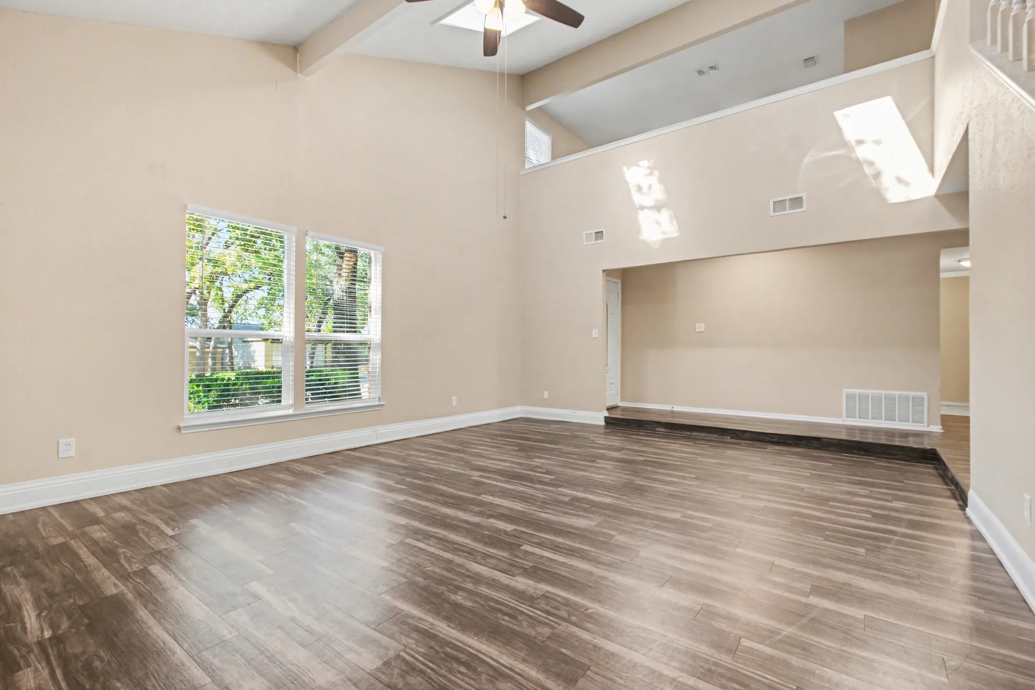 Single Family Residence For Sale in Tarrant County , 4907 Sagebrush Court, Arlington, Texas 76017, 3 Bedroom, 2 Bathroom, 2 Garage spaces, 2,548 Sqft, built in 1978, Preowned, mls#21134936, Real Estate Agent in Arlington, Homes For Sale in Tarrant county, Homes For Sale in Arlington, Realtor in Arlington Texas, Real Estate Brokerage Independent Realty Texas, Luminita Cordes Realtor