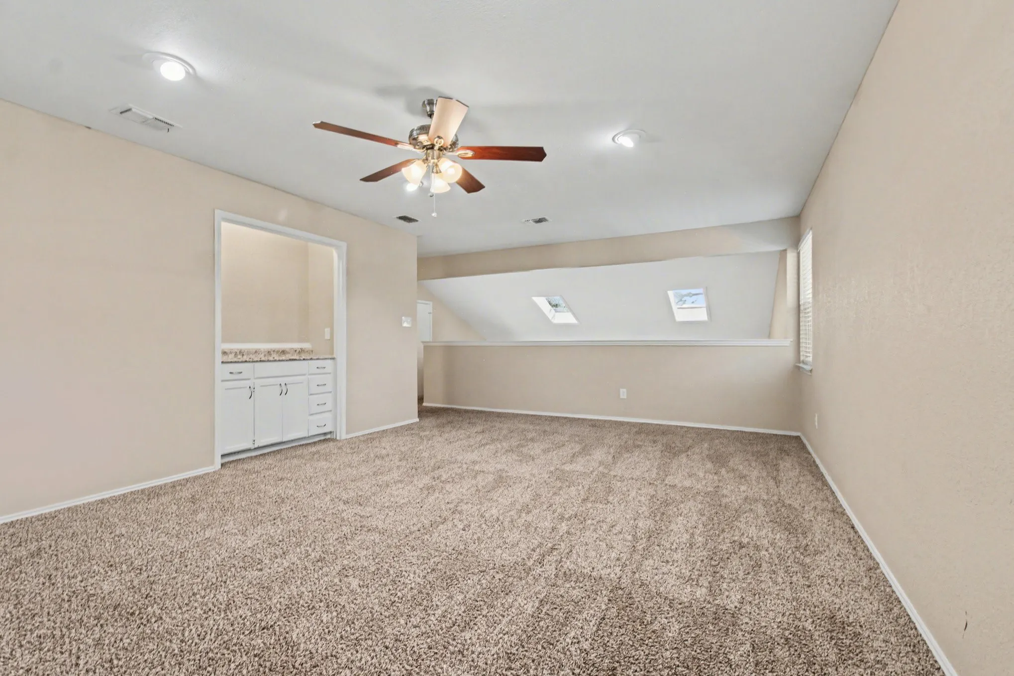 2nd floor Bonus Room