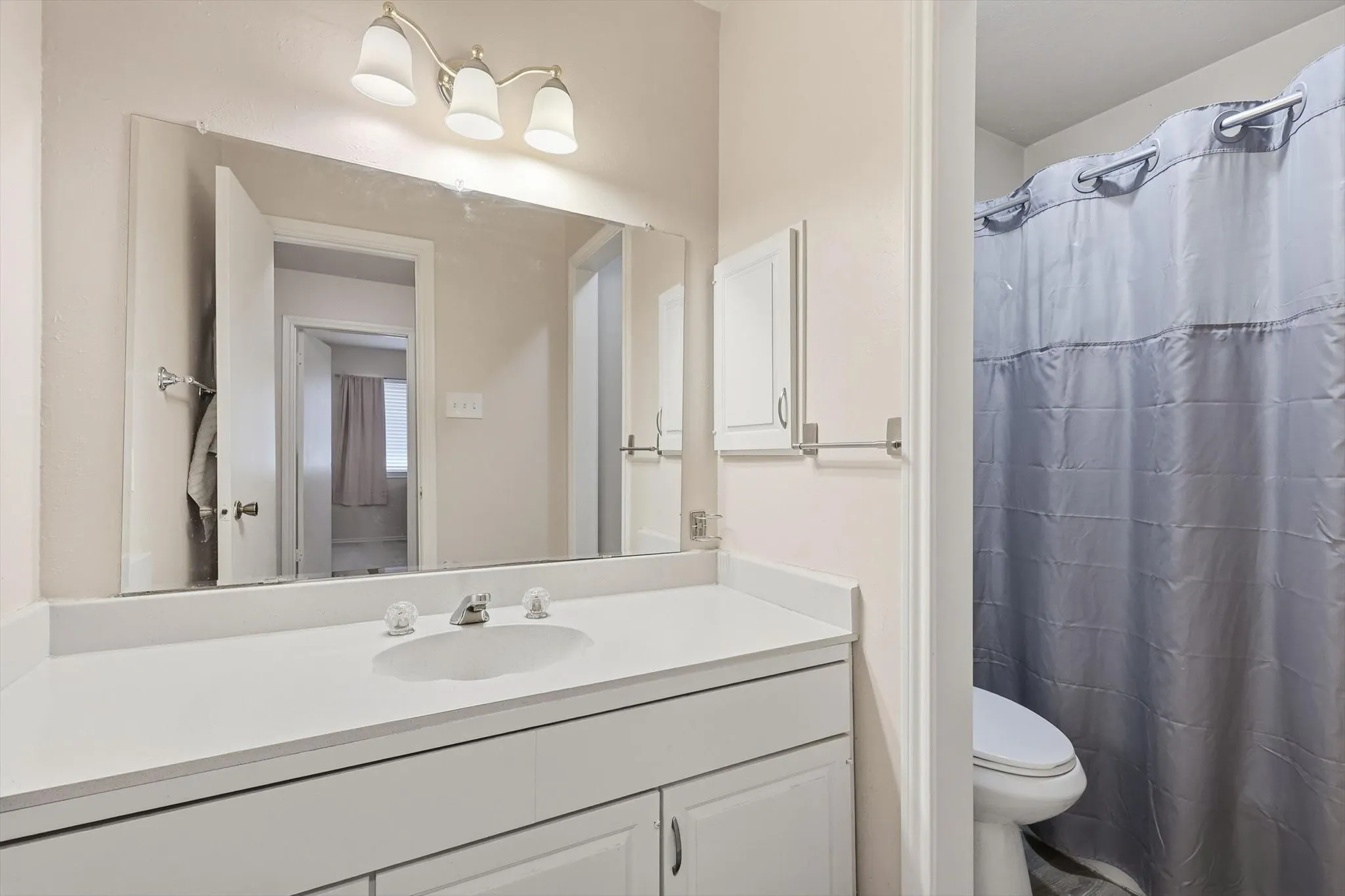 Condominium For Sale in Collin County , 2646 Custer Parkway D, Richardson, Texas 75080, 3 Bedroom, 3 Bathroom, Garage spaces, 1,824 Sqft, built in 1973, Price $275,000, mls#21133140, Real Estate Agent in Richardson, Homes For Sale in Collin county, Homes For Sale in Richardson, Realtor in Richardson Texas, Real Estate Brokerage Independent Realty Texas, Luminita Cordes Realtor