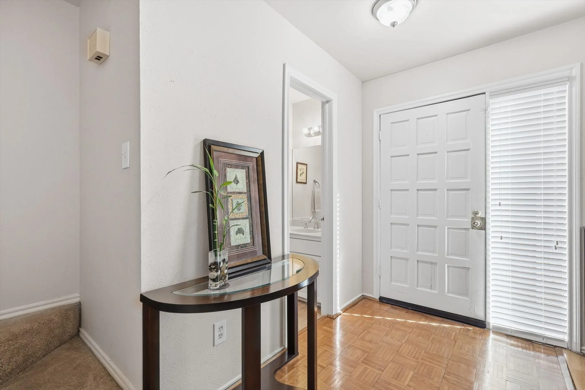 Condominium For Sale in Collin County , 2646 Custer Parkway D, Richardson, Texas 75080, 3 Bedroom, 3 Bathroom, Garage spaces, 1,824 Sqft, built in 1973, Price $275,000, mls#21133140, Real Estate Agent in Richardson, Homes For Sale in Collin county, Homes For Sale in Richardson, Realtor in Richardson Texas, Real Estate Brokerage Independent Realty Texas, Luminita Cordes Realtor