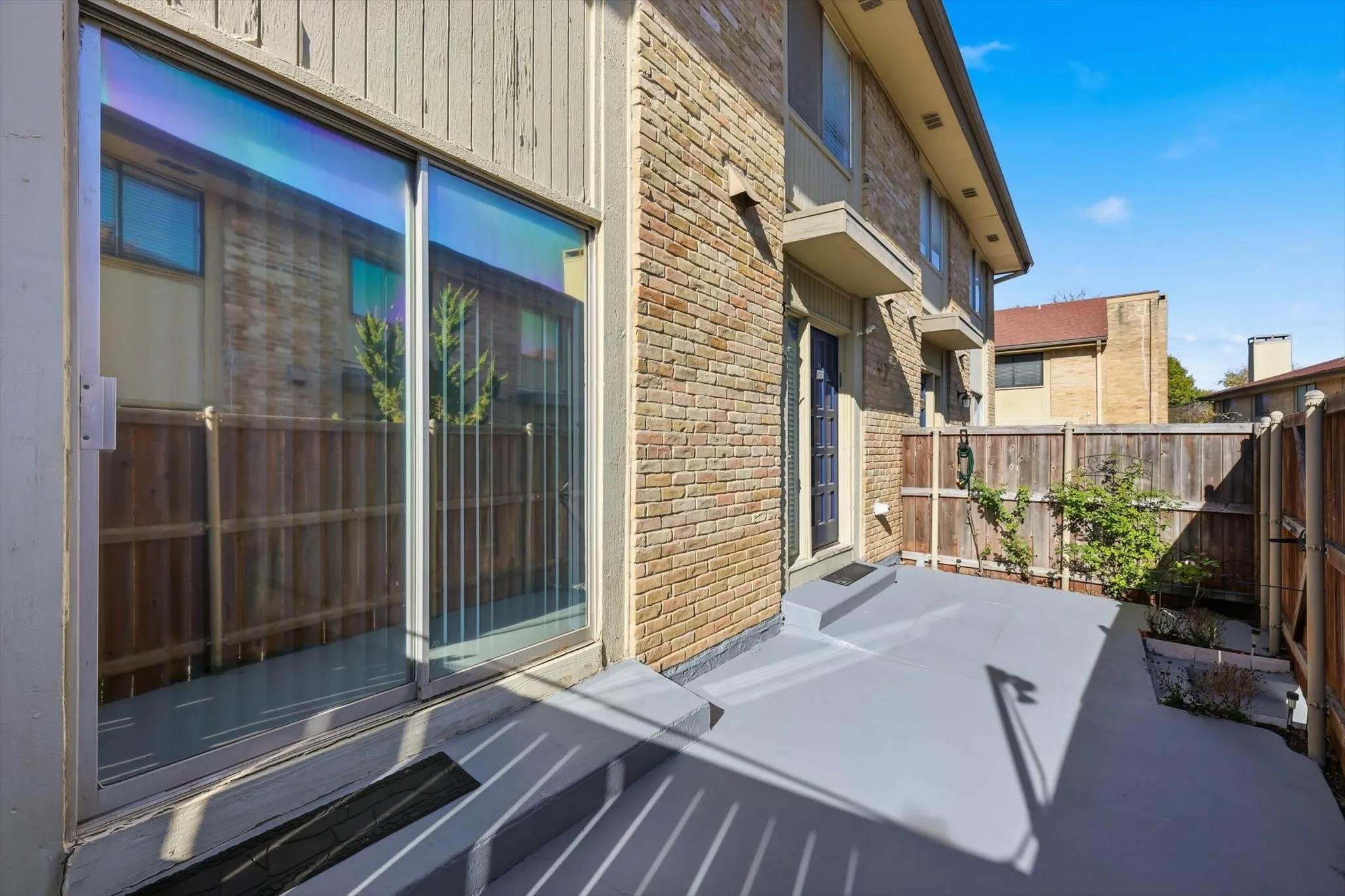 Condominium For Sale in Collin County , 2646 Custer Parkway D, Richardson, Texas 75080, 3 Bedroom, 3 Bathroom, Garage spaces, 1,824 Sqft, built in 1973, Price $275,000, mls#21133140, Real Estate Agent in Richardson, Homes For Sale in Collin county, Homes For Sale in Richardson, Realtor in Richardson Texas, Real Estate Brokerage Independent Realty Texas, Luminita Cordes Realtor