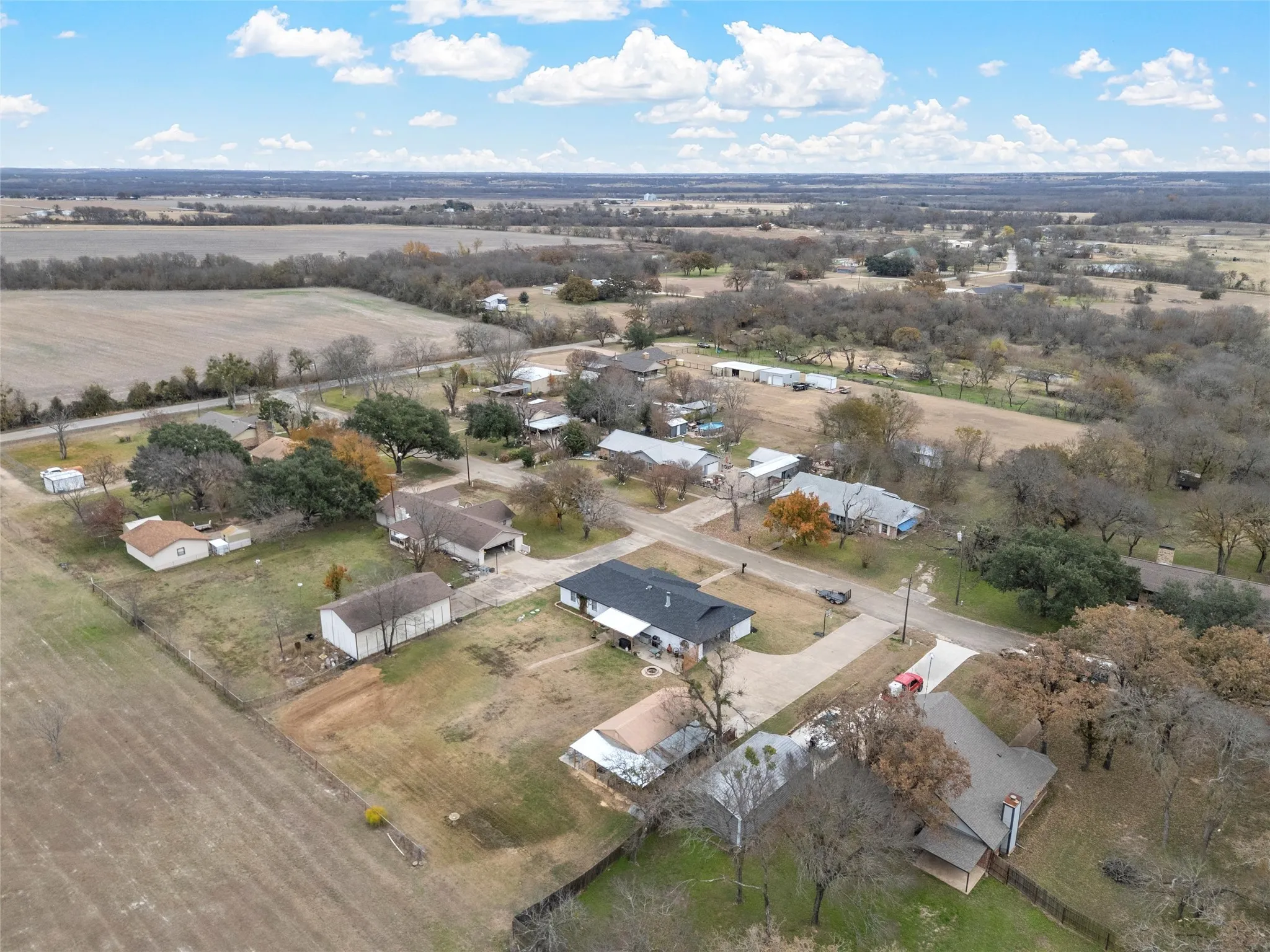 Single Family Residence For Sale in Mc Lennan County , 107 Woody Ray Drive, Elm Mott, Texas 76640, 3 Bedrooms, 2 Bathrooms, 2 Garage spaces, 1,852 Sqft, built in 1979, Price $345,000, mls#21134519, Real Estate Agent in Elm Mott, Homes For Sale in Mc Lennan county, Homes For Sale in Elm Mott, Realtor in Elm Mott Texas, Real Estate Brokerage Independent Realty Texas, Luminita Cordes Realtor