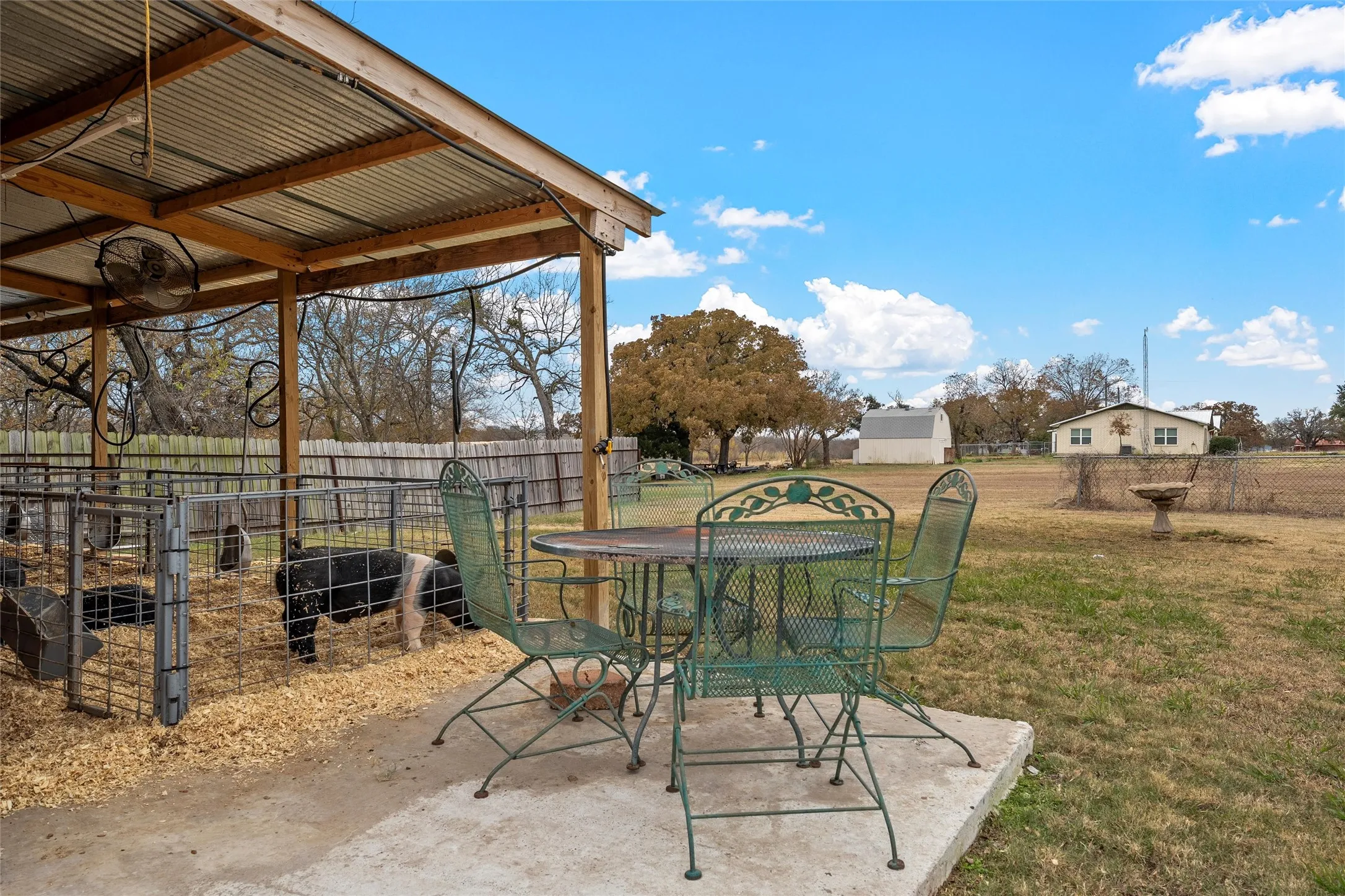 Single Family Residence For Sale in Mc Lennan County , 107 Woody Ray Drive, Elm Mott, Texas 76640, 3 Bedrooms, 2 Bathrooms, 2 Garage spaces, 1,852 Sqft, built in 1979, Price $345,000, mls#21134519, Real Estate Agent in Elm Mott, Homes For Sale in Mc Lennan county, Homes For Sale in Elm Mott, Realtor in Elm Mott Texas, Real Estate Brokerage Independent Realty Texas, Luminita Cordes Realtor
