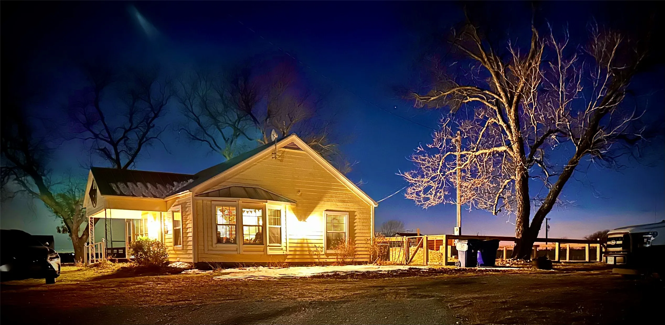 Single Family Residence For Sale in Cooke County , 2074 W Fm 922, Valley View, Texas 76272, 3 Bedroom, 3 Bathroom, Garage spaces, 1,406 Sqft, built in 1947, Preowned, mls#21129959, Real Estate Agent in Valley View, Homes For Sale in Cooke county, Homes For Sale in Valley View, Realtor in Valley View Texas, Real Estate Brokerage Independent Realty Texas, Luminita Cordes Realtor