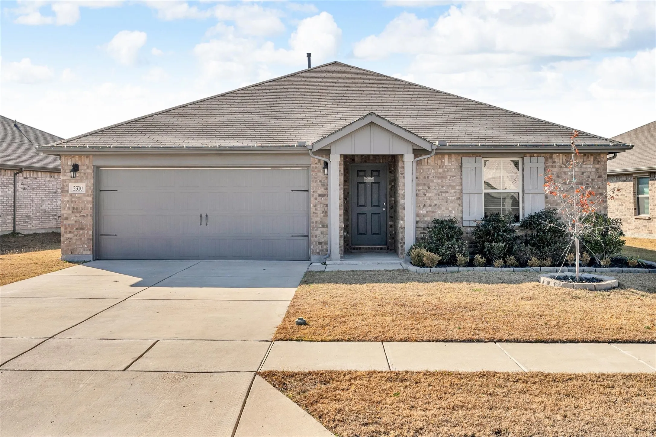 Single Family Residence For Sale in Kaufman County , 2310 Bellewood Court, Crandall, Texas 75114, 3 Bedroom, 2 Bathroom, 2 Garage spaces, 1,647 Sqft, built in 2021, Preowned, mls#21133618, Real Estate Agent in Crandall, Homes For Sale in Kaufman county, Homes For Sale in Crandall, Realtor in Crandall Texas, Real Estate Brokerage Independent Realty Texas, Luminita Cordes Realtor