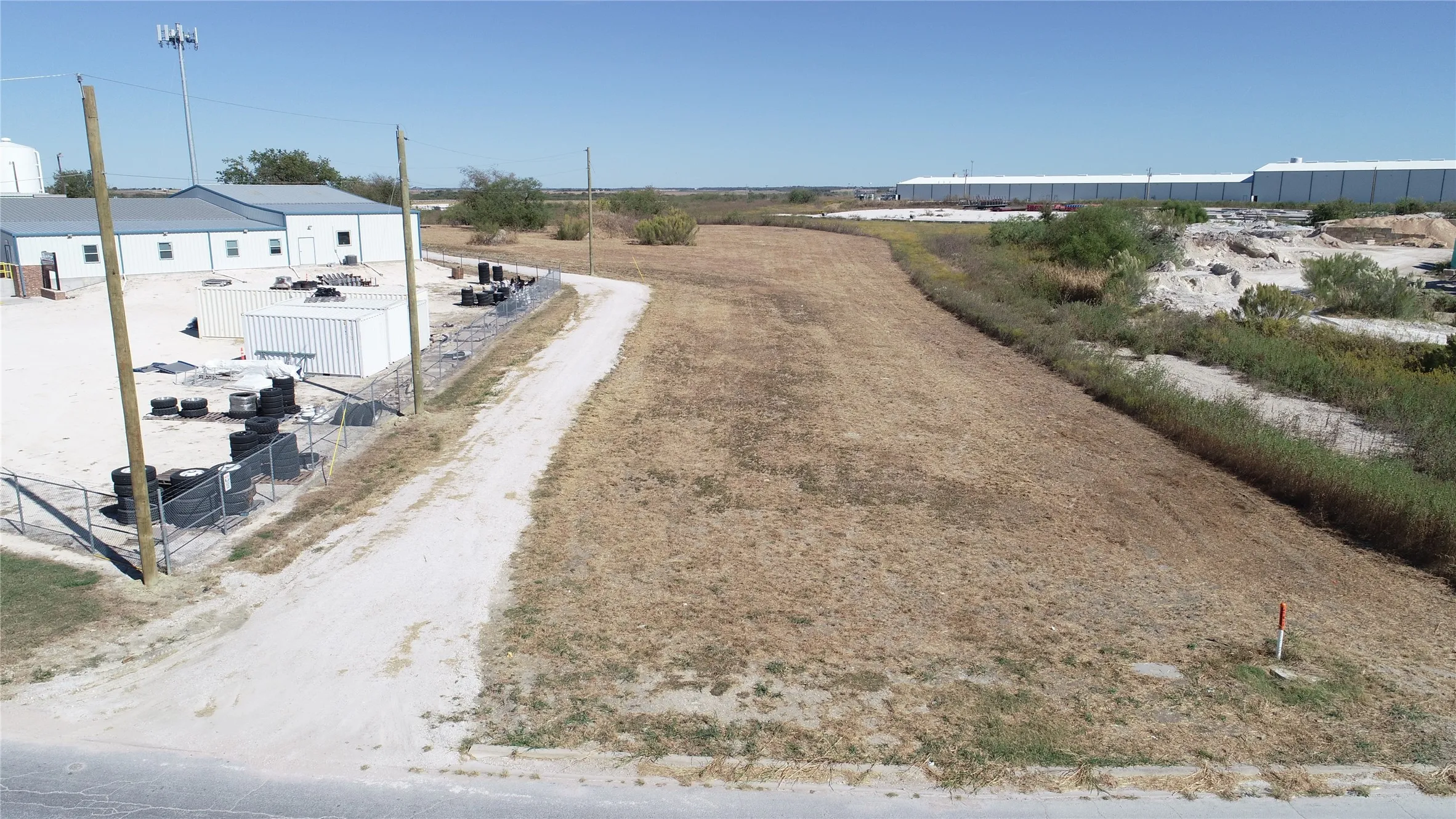 Industrial For Rent in Hill County , 117 Industrial Loop, Hillsboro, Texas 76645, 0, 0, Garage spaces, 0 Sqft, built in 0, Unknown, Price $2,000, mls#21128581, Real Estate Agent in Hillsboro, Homes For Rent in Hill county, Homes For Rent in Hillsboro, Realtor in Hillsboro Texas, Real Estate Brokerage Independent Realty Texas, Luminita Cordes Realtor
