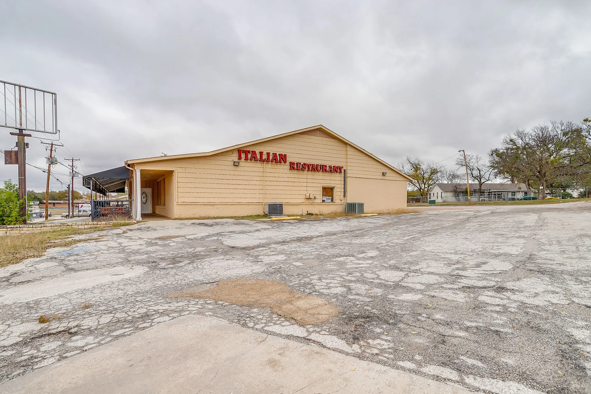 Business For Sale in Young County , 1111 State Highway 16 S, Graham, Texas 76450, 0, 0, Garage spaces, 5,000 Sqft, built in 1983, Preowned, Price $999,999, mls#21130438, Real Estate Agent in Graham, Homes For Sale in Young county, Homes For Sale in Graham, Realtor in Graham Texas, Real Estate Brokerage Independent Realty Texas, Luminita Cordes Realtor