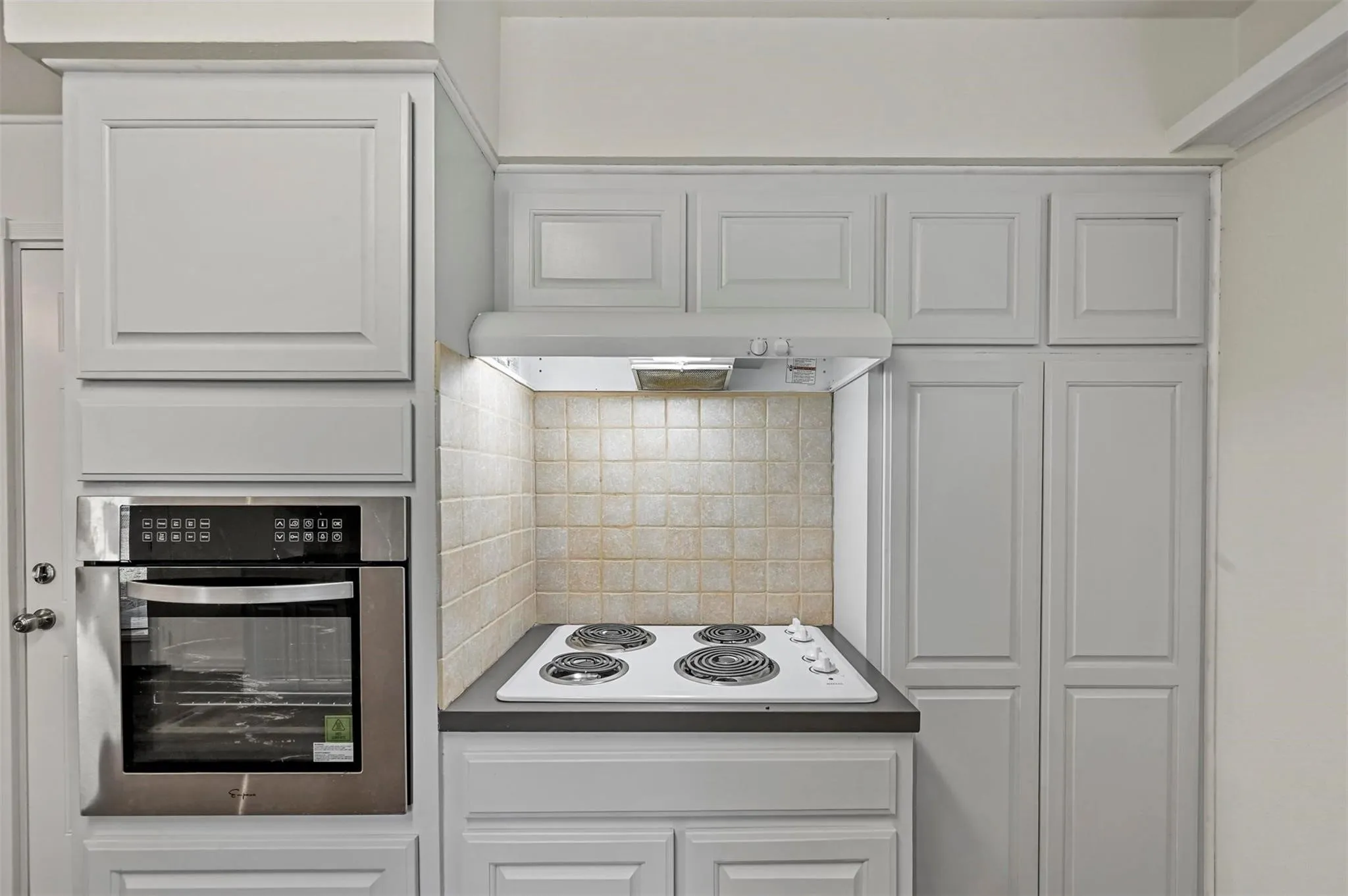 Single Family Residence For Sale in Tarrant County , 3463 Paint Trail, Fort Worth, Texas 76116, 3 Bedrooms, 2 Bathrooms, 1 Garage spaces, 1,186 Sqft, built in 1959, Price $195,000, mls#21135563, Real Estate Agent in Fort Worth, Homes For Sale in Tarrant county, Homes For Sale in Fort Worth, Realtor in Fort Worth Texas, Real Estate Brokerage Independent Realty Texas, Luminita Cordes Realtor