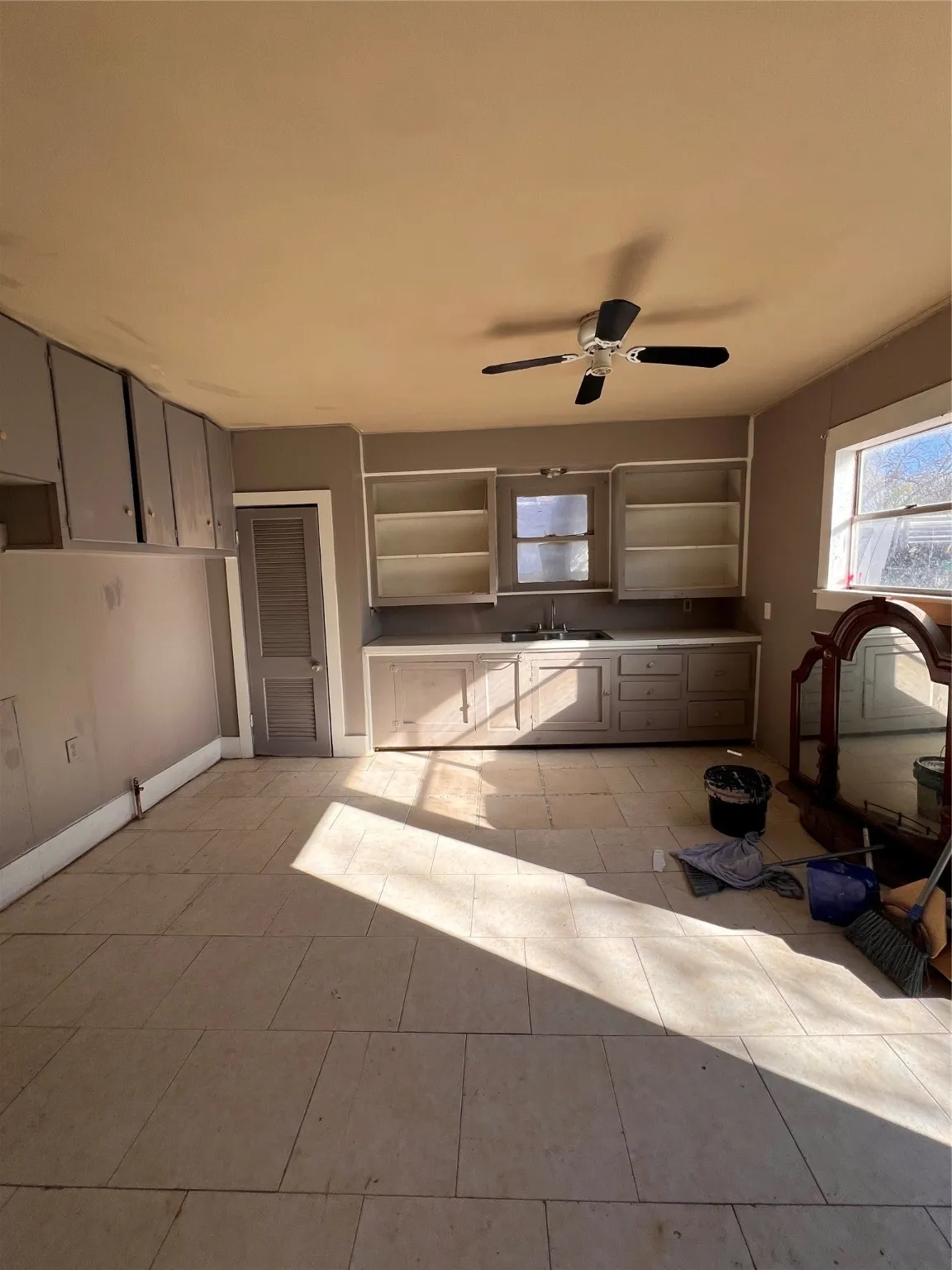 Single Family Residence For Sale in Coleman County , 316 E 7th Street, Coleman, Texas 76834, 2 Bedroom, 1 Bathroom, Garage spaces, 856 Sqft, built in 1970, mls#21135701, Real Estate Agent in Coleman, Homes For Sale in Coleman county, Homes For Sale in Coleman, Realtor in Coleman Texas, Real Estate Brokerage Independent Realty Texas, Luminita Cordes Realtor