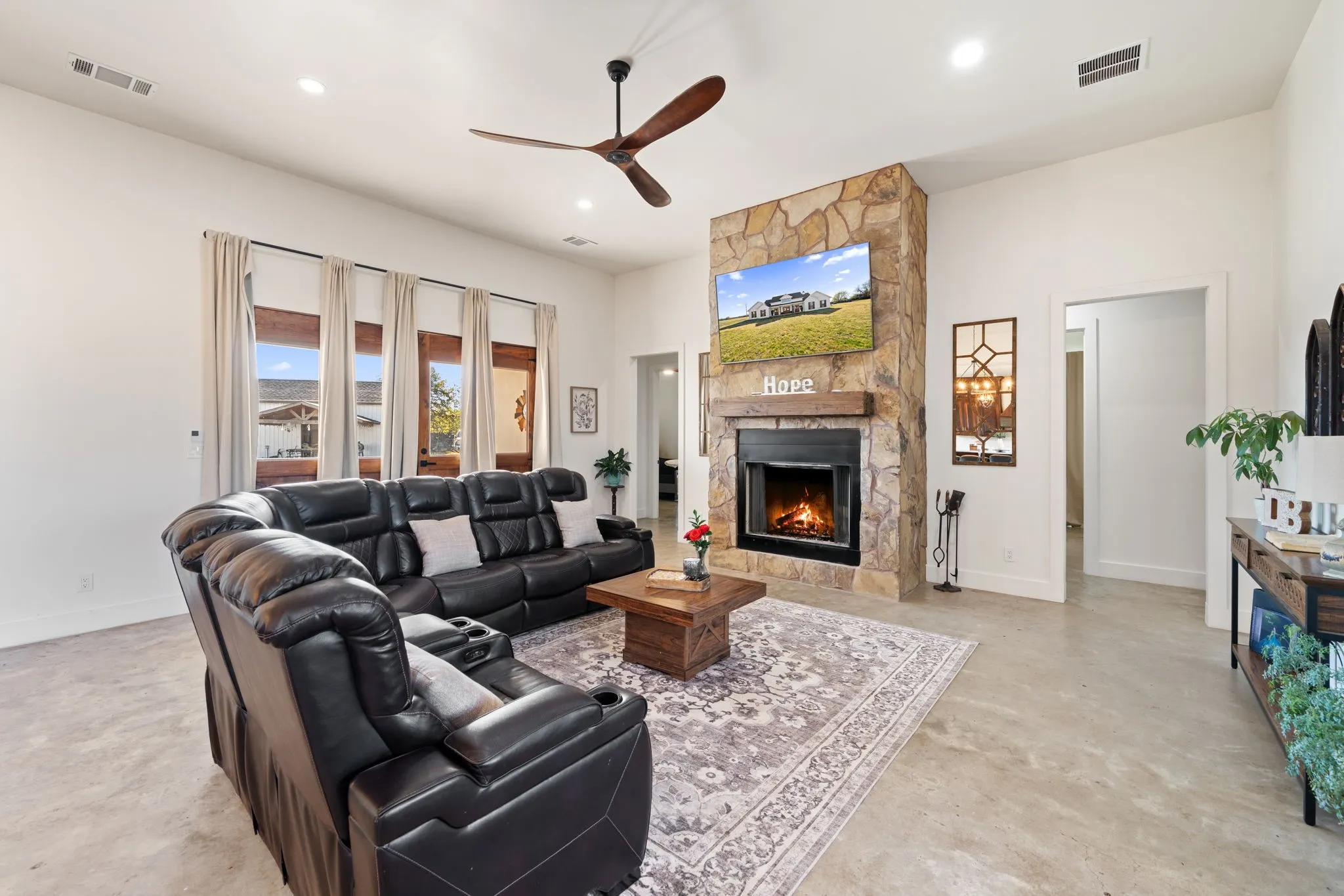 Single Family Residence For Sale in Kaufman County , 14346 Quail Lane, Terrell, Texas 75160, 4 Bedroom, 4 Bathroom, 2 Garage spaces, 3,087 Sqft, built in 2023, Preowned, mls#21135696, Real Estate Agent in Terrell, Homes For Sale in Kaufman county, Homes For Sale in Terrell, Realtor in Terrell Texas, Real Estate Brokerage Independent Realty Texas, Luminita Cordes Realtor