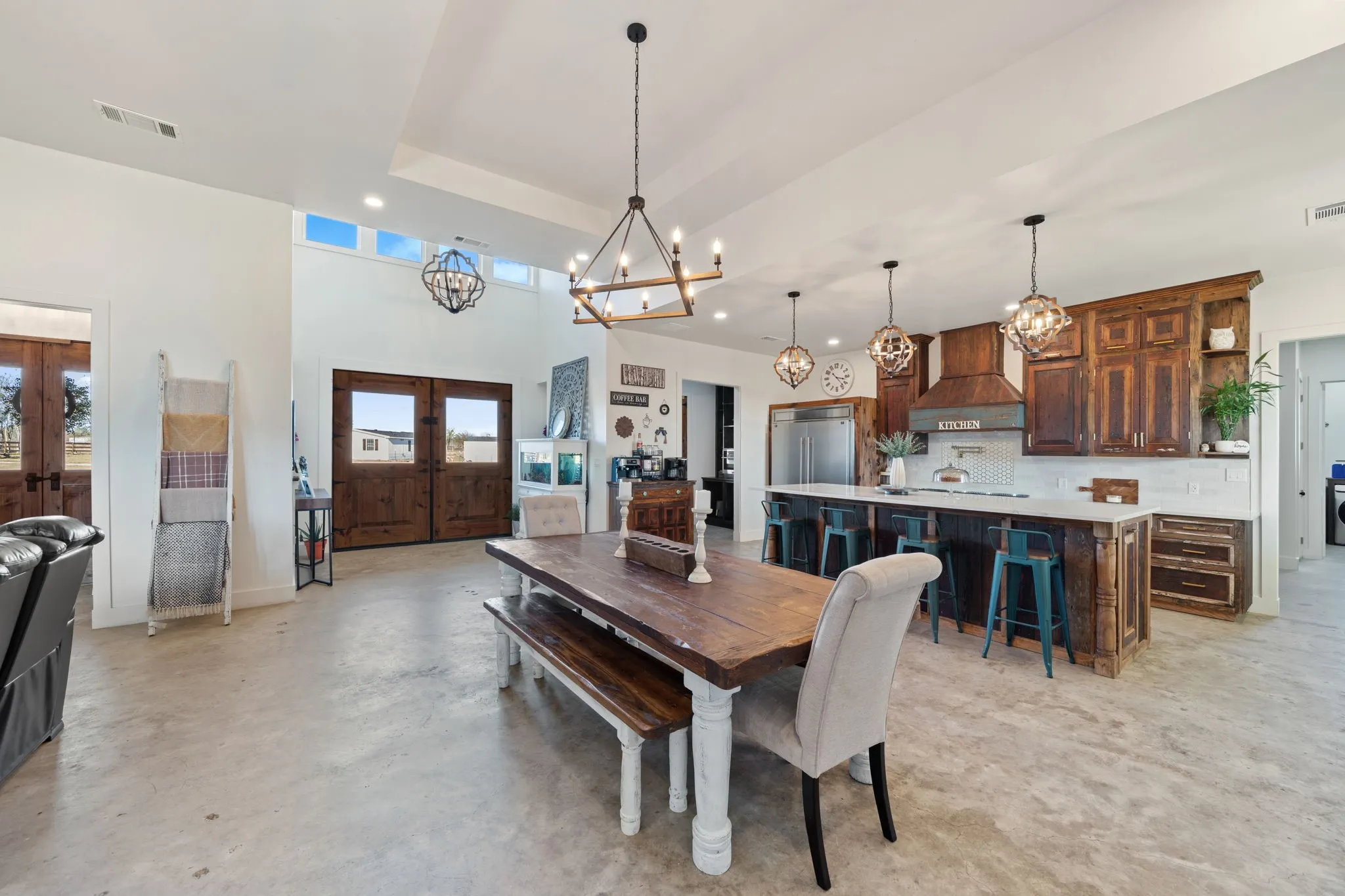 Single Family Residence For Sale in Kaufman County , 14346 Quail Lane, Terrell, Texas 75160, 4 Bedroom, 4 Bathroom, 2 Garage spaces, 3,087 Sqft, built in 2023, Preowned, mls#21135696, Real Estate Agent in Terrell, Homes For Sale in Kaufman county, Homes For Sale in Terrell, Realtor in Terrell Texas, Real Estate Brokerage Independent Realty Texas, Luminita Cordes Realtor