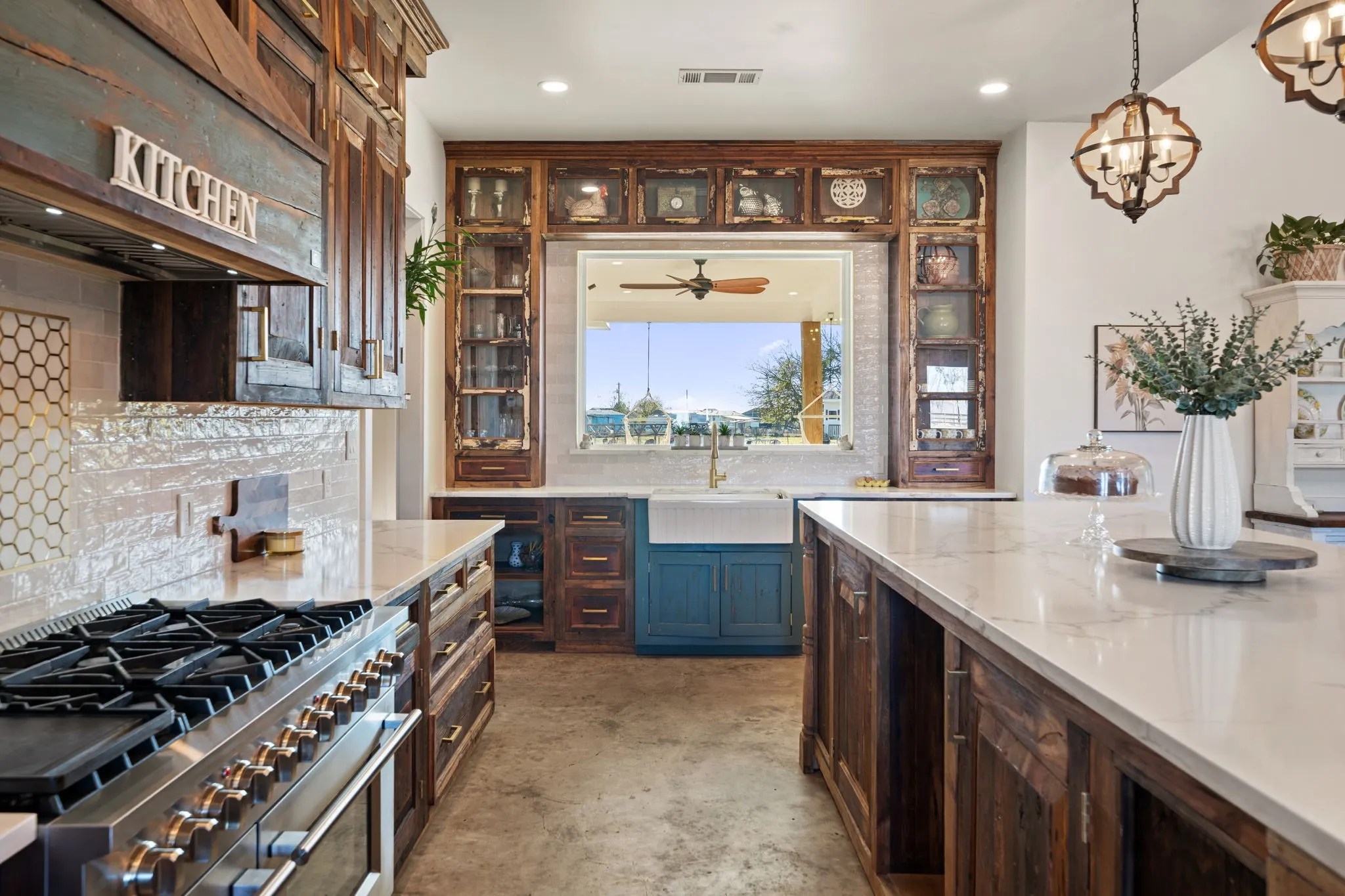 Single Family Residence For Sale in Kaufman County , 14346 Quail Lane, Terrell, Texas 75160, 4 Bedroom, 4 Bathroom, 2 Garage spaces, 3,087 Sqft, built in 2023, Preowned, mls#21135696, Real Estate Agent in Terrell, Homes For Sale in Kaufman county, Homes For Sale in Terrell, Realtor in Terrell Texas, Real Estate Brokerage Independent Realty Texas, Luminita Cordes Realtor
