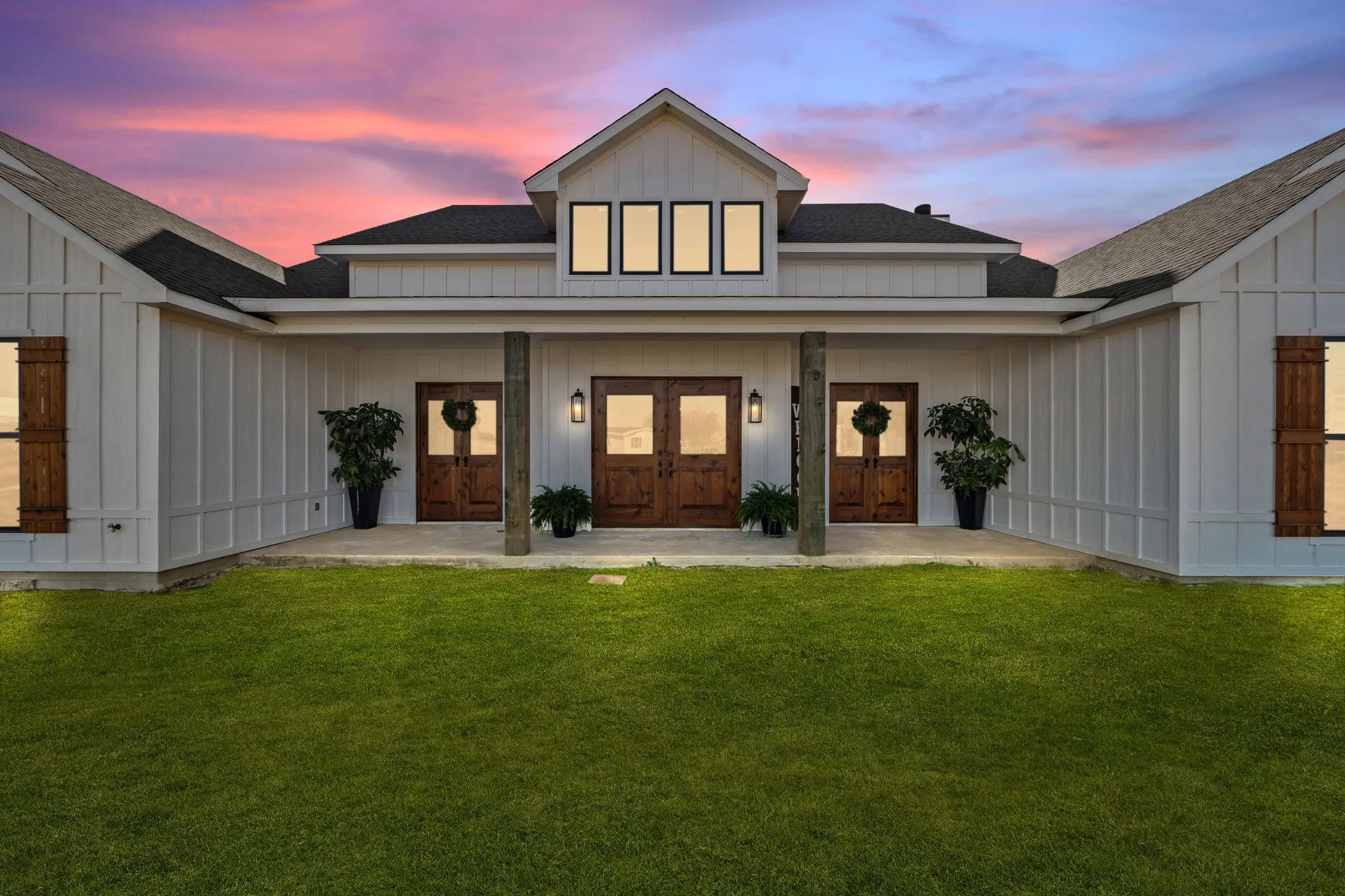 Single Family Residence For Sale in Kaufman County , 14346 Quail Lane, Terrell, Texas 75160, 4 Bedroom, 4 Bathroom, 2 Garage spaces, 3,087 Sqft, built in 2023, Preowned, mls#21135696, Real Estate Agent in Terrell, Homes For Sale in Kaufman county, Homes For Sale in Terrell, Realtor in Terrell Texas, Real Estate Brokerage Independent Realty Texas, Luminita Cordes Realtor