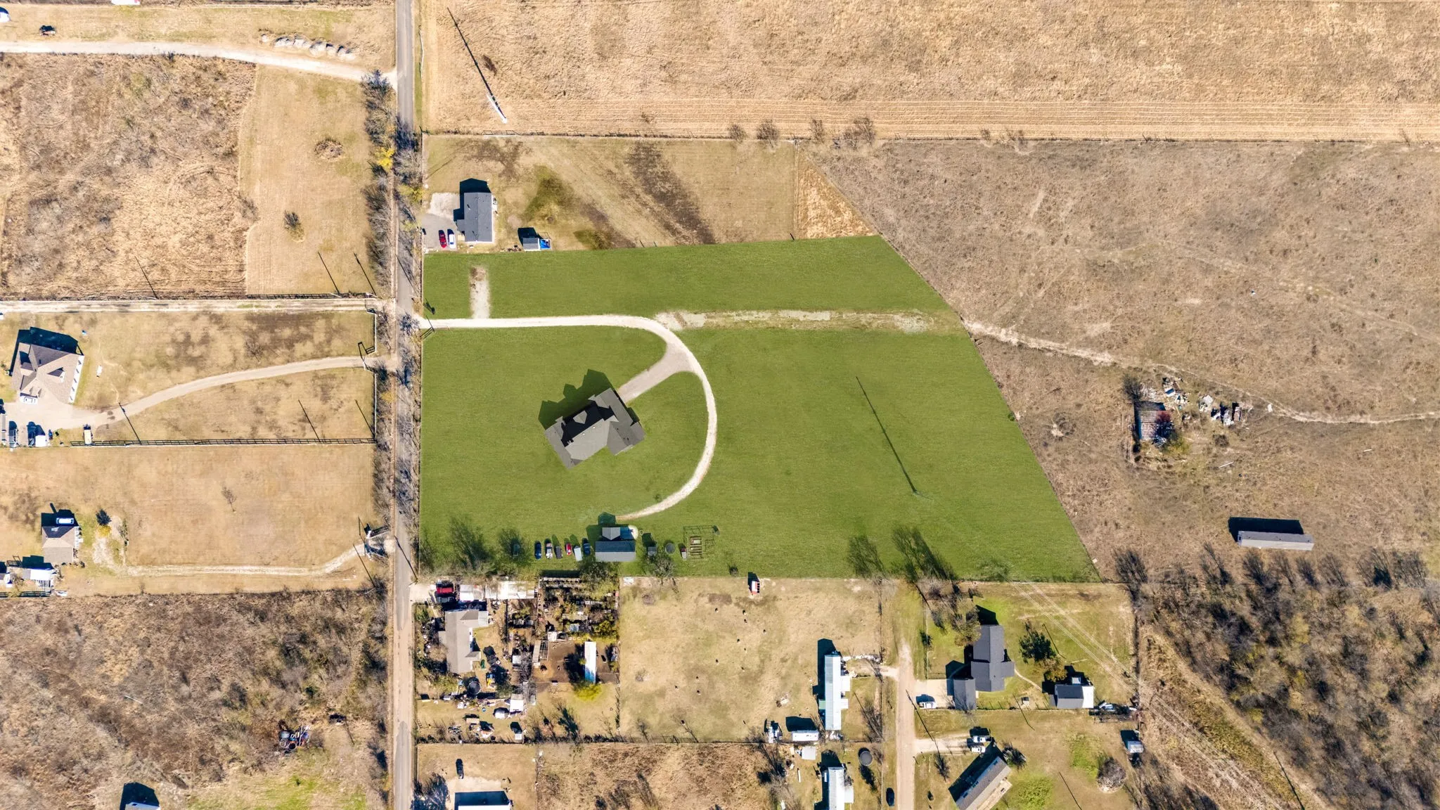 Single Family Residence For Sale in Kaufman County , 14346 Quail Lane, Terrell, Texas 75160, 4 Bedroom, 4 Bathroom, 2 Garage spaces, 3,087 Sqft, built in 2023, Preowned, mls#21135696, Real Estate Agent in Terrell, Homes For Sale in Kaufman county, Homes For Sale in Terrell, Realtor in Terrell Texas, Real Estate Brokerage Independent Realty Texas, Luminita Cordes Realtor