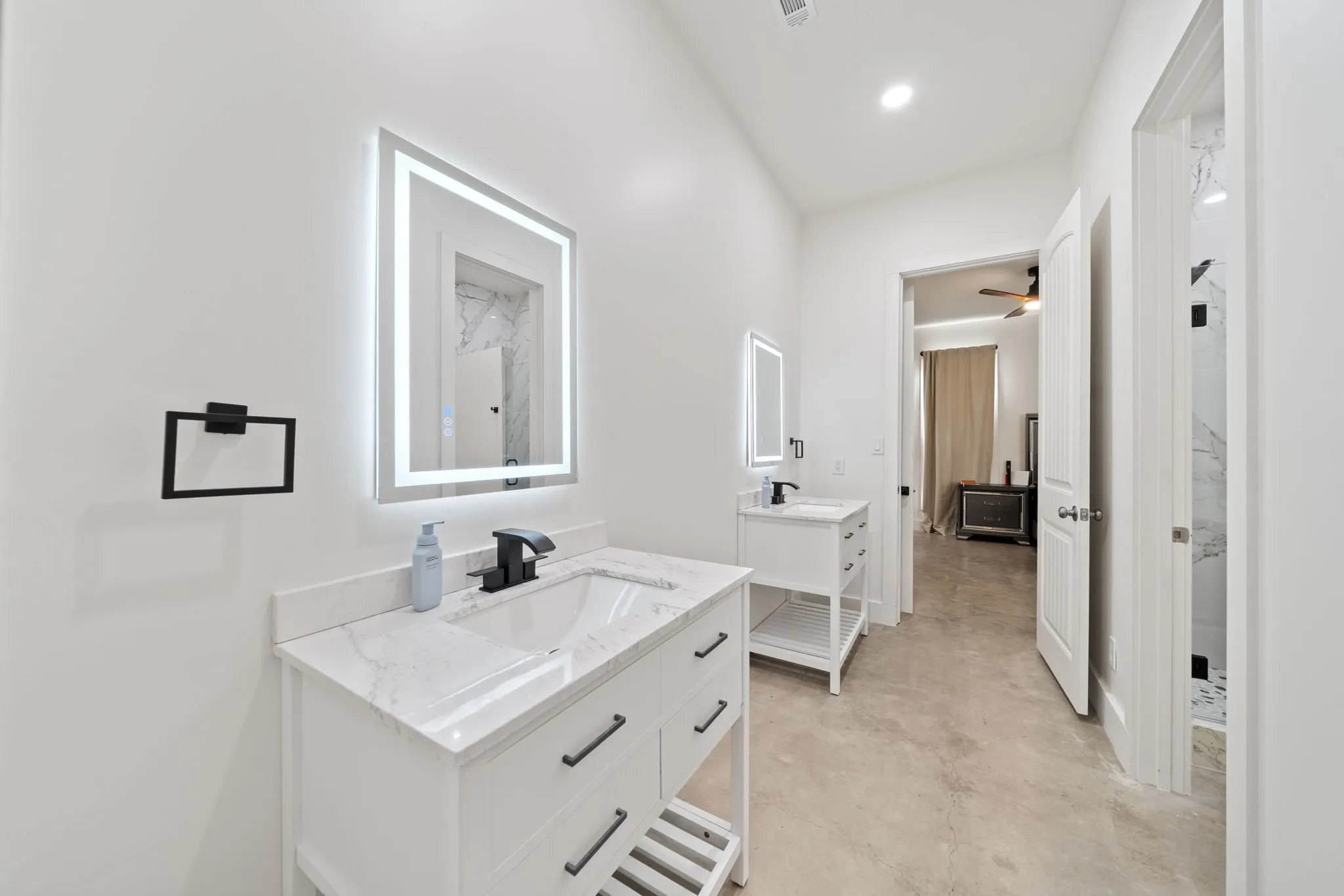 Single Family Residence For Sale in Kaufman County , 14346 Quail Lane, Terrell, Texas 75160, 4 Bedroom, 4 Bathroom, 2 Garage spaces, 3,087 Sqft, built in 2023, Preowned, mls#21135696, Real Estate Agent in Terrell, Homes For Sale in Kaufman county, Homes For Sale in Terrell, Realtor in Terrell Texas, Real Estate Brokerage Independent Realty Texas, Luminita Cordes Realtor