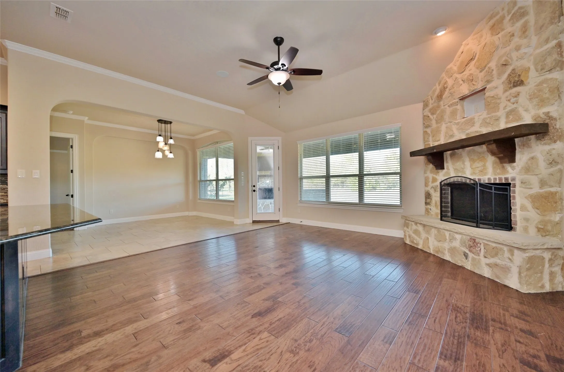Single Family Residence For Sale in Rockwall County , 4095 Bridgecreek Drive, Rockwall, Texas 75032, 5 Bedroom, 3 Bathroom, 3 Garage spaces, 3,041 Sqft, built in 2014, Preowned, mls#21135358, Real Estate Agent in Rockwall, Homes For Sale in Rockwall county, Homes For Sale in Rockwall, Realtor in Rockwall Texas, Real Estate Brokerage Independent Realty Texas, Luminita Cordes Realtor