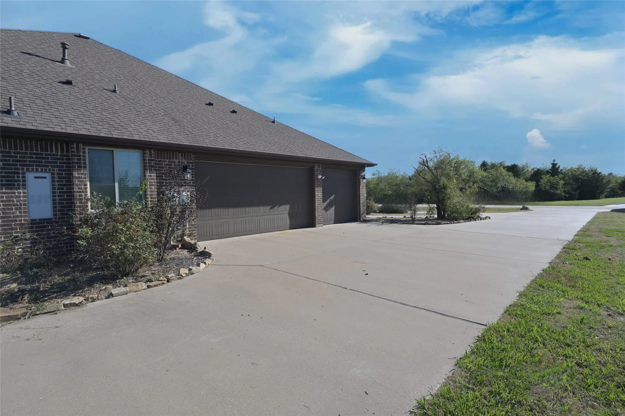 Single Family Residence For Sale in Rockwall County , 4095 Bridgecreek Drive, Rockwall, Texas 75032, 5 Bedroom, 3 Bathroom, 3 Garage spaces, 3,041 Sqft, built in 2014, Preowned, mls#21135358, Real Estate Agent in Rockwall, Homes For Sale in Rockwall county, Homes For Sale in Rockwall, Realtor in Rockwall Texas, Real Estate Brokerage Independent Realty Texas, Luminita Cordes Realtor