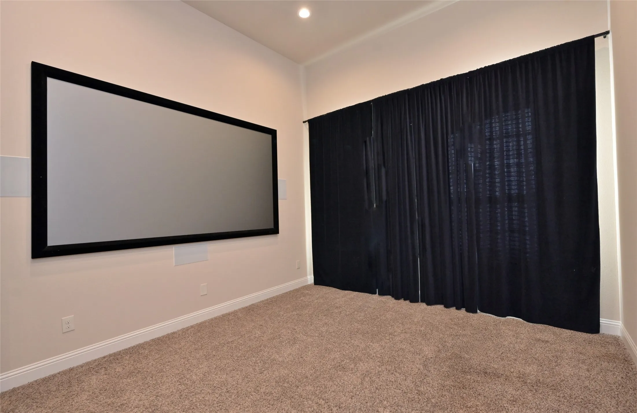 Single Family Residence For Sale in Rockwall County , 4095 Bridgecreek Drive, Rockwall, Texas 75032, 5 Bedroom, 3 Bathroom, 3 Garage spaces, 3,041 Sqft, built in 2014, Preowned, mls#21135358, Real Estate Agent in Rockwall, Homes For Sale in Rockwall county, Homes For Sale in Rockwall, Realtor in Rockwall Texas, Real Estate Brokerage Independent Realty Texas, Luminita Cordes Realtor
