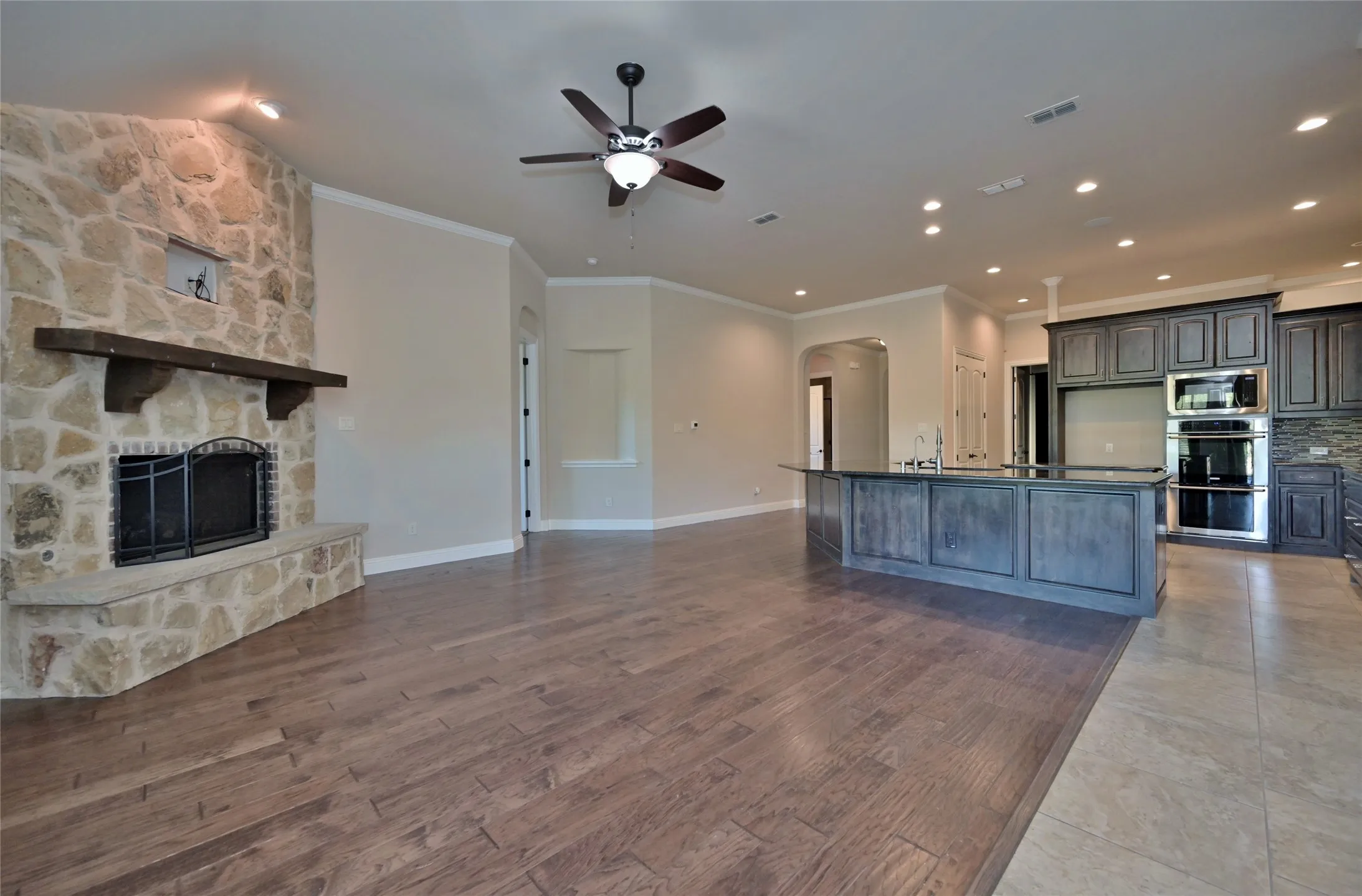 Single Family Residence For Sale in Rockwall County , 4095 Bridgecreek Drive, Rockwall, Texas 75032, 5 Bedroom, 3 Bathroom, 3 Garage spaces, 3,041 Sqft, built in 2014, Preowned, mls#21135358, Real Estate Agent in Rockwall, Homes For Sale in Rockwall county, Homes For Sale in Rockwall, Realtor in Rockwall Texas, Real Estate Brokerage Independent Realty Texas, Luminita Cordes Realtor