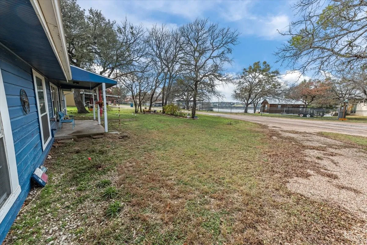 Single Family Residence For Sale in Bosque County , 158 County Road 1733, Clifton, Texas 76634, 3 Bedroom, 2 Bathroom, Garage spaces, 2,330 Sqft, built in 1950, mls#21133491, Real Estate Agent in Clifton, Homes For Sale in Bosque county, Homes For Sale in Clifton, Realtor in Clifton Texas, Real Estate Brokerage Independent Realty Texas, Luminita Cordes Realtor