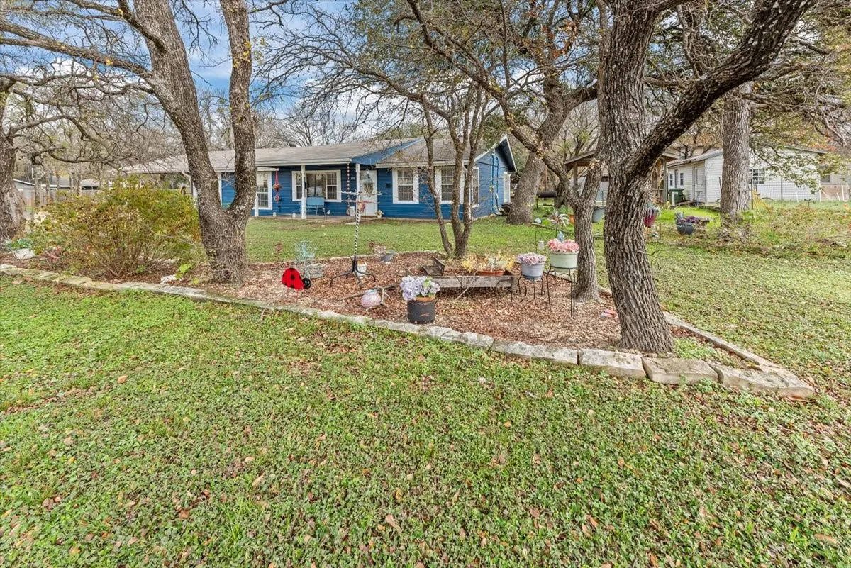 Single Family Residence For Sale in Bosque County , 158 County Road 1733, Clifton, Texas 76634, 3 Bedroom, 2 Bathroom, Garage spaces, 2,330 Sqft, built in 1950, mls#21133491, Real Estate Agent in Clifton, Homes For Sale in Bosque county, Homes For Sale in Clifton, Realtor in Clifton Texas, Real Estate Brokerage Independent Realty Texas, Luminita Cordes Realtor