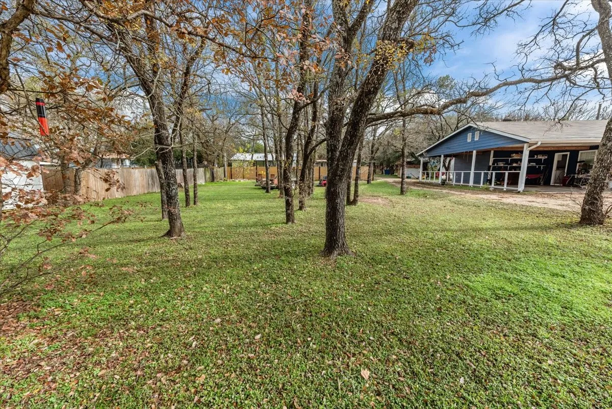 Single Family Residence For Sale in Bosque County , 158 County Road 1733, Clifton, Texas 76634, 3 Bedroom, 2 Bathroom, Garage spaces, 2,330 Sqft, built in 1950, mls#21133491, Real Estate Agent in Clifton, Homes For Sale in Bosque county, Homes For Sale in Clifton, Realtor in Clifton Texas, Real Estate Brokerage Independent Realty Texas, Luminita Cordes Realtor