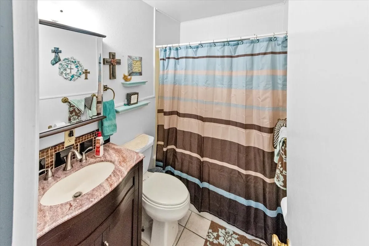 Single Family Residence For Sale in Bosque County , 158 County Road 1733, Clifton, Texas 76634, 3 Bedroom, 2 Bathroom, Garage spaces, 2,330 Sqft, built in 1950, mls#21133491, Real Estate Agent in Clifton, Homes For Sale in Bosque county, Homes For Sale in Clifton, Realtor in Clifton Texas, Real Estate Brokerage Independent Realty Texas, Luminita Cordes Realtor